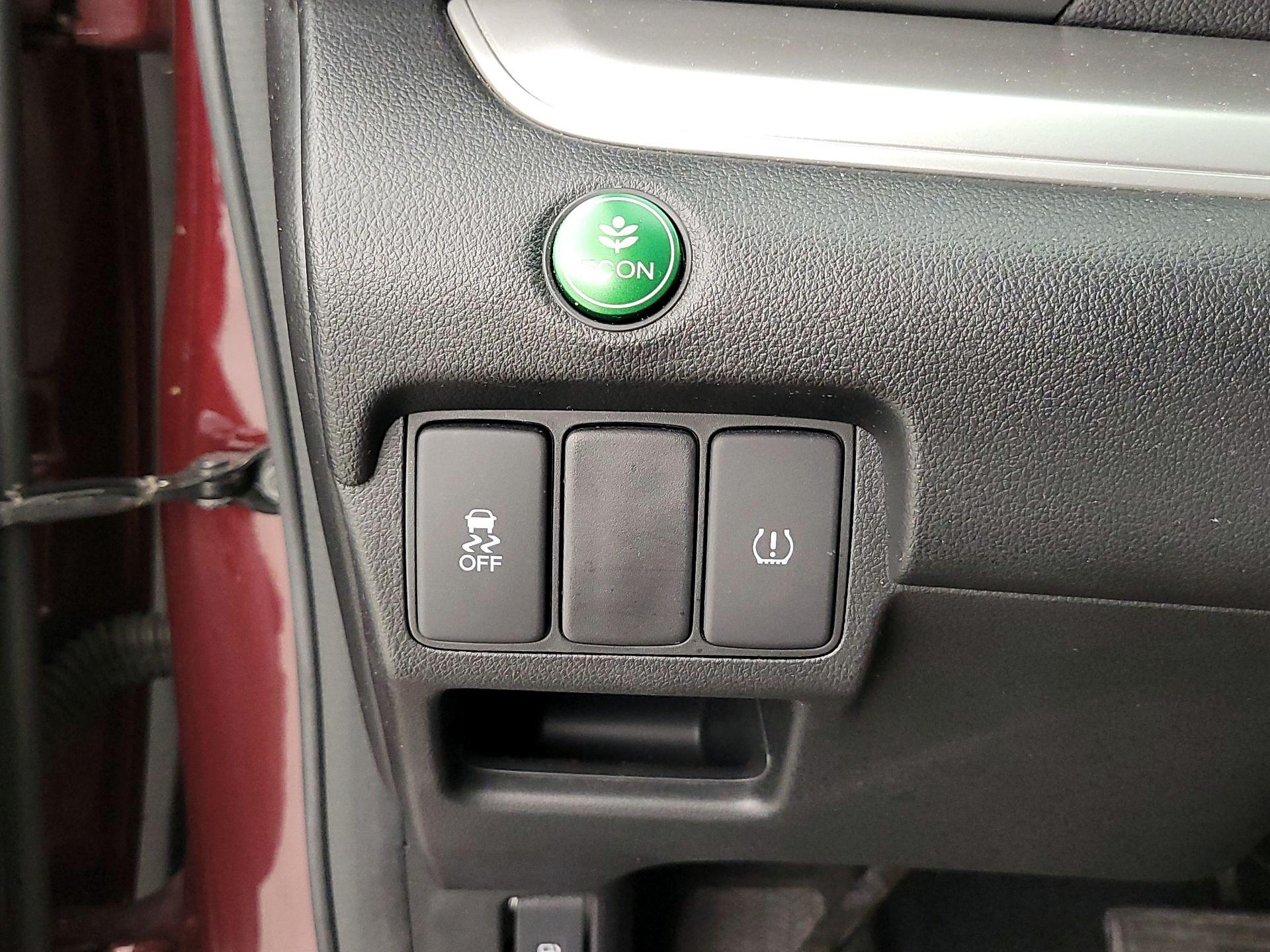 Thumbnail: 2016 Honda CR-V - 13