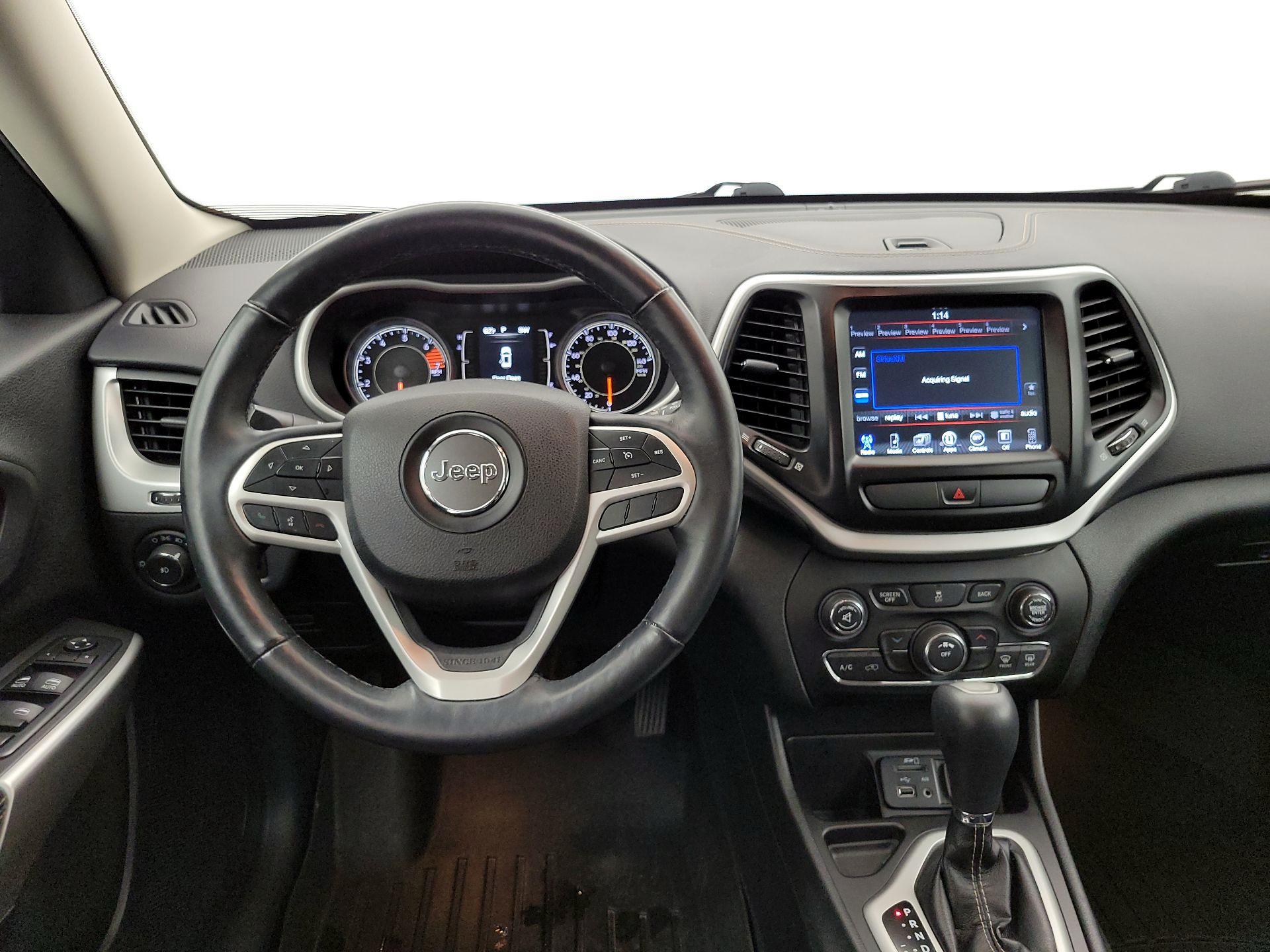 Thumbnail: 2018 Jeep Cherokee - 10