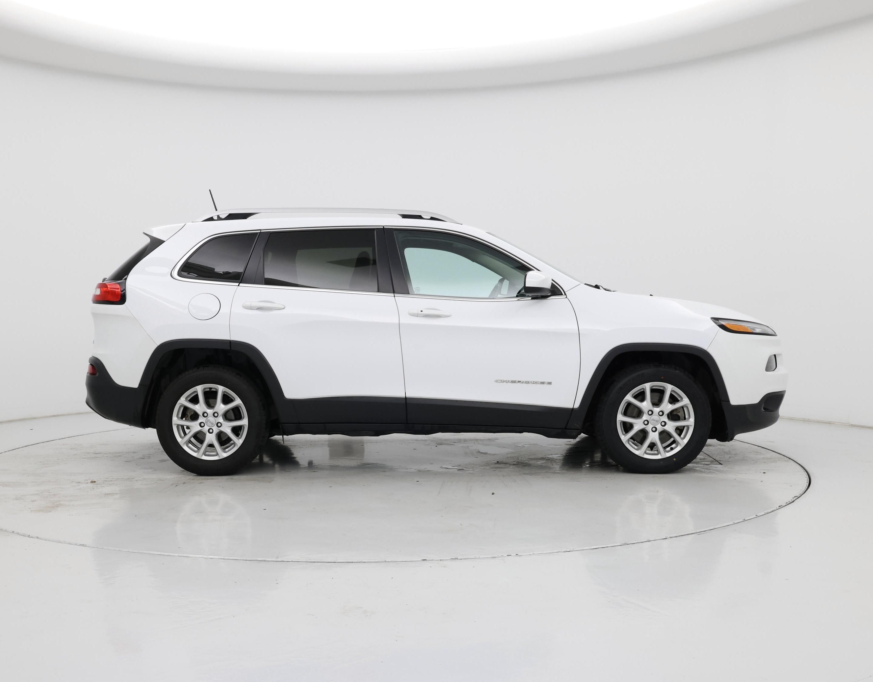 Thumbnail: 2018 Jeep Cherokee - 7