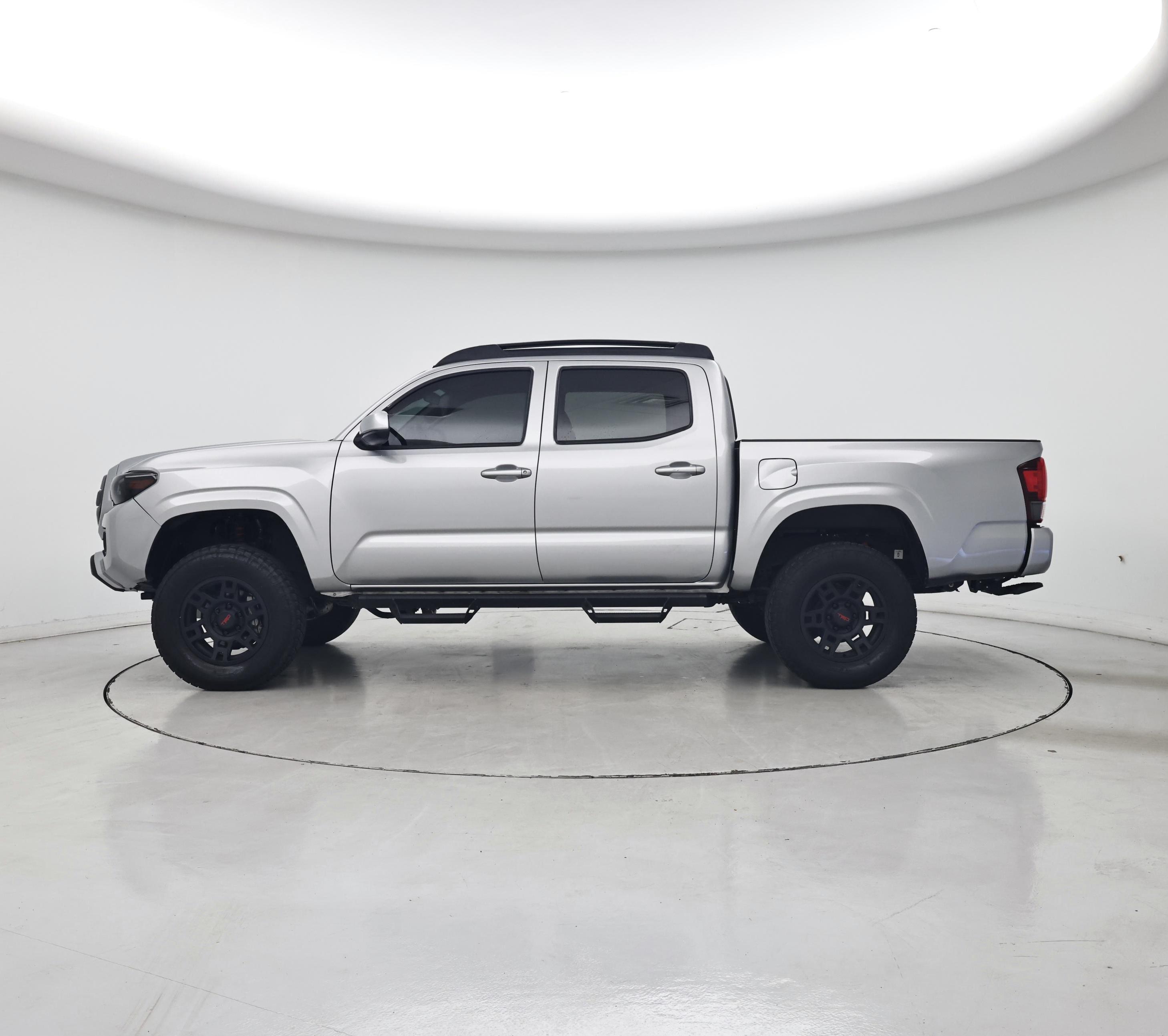 Thumbnail: 2023 Toyota Tacoma - 3