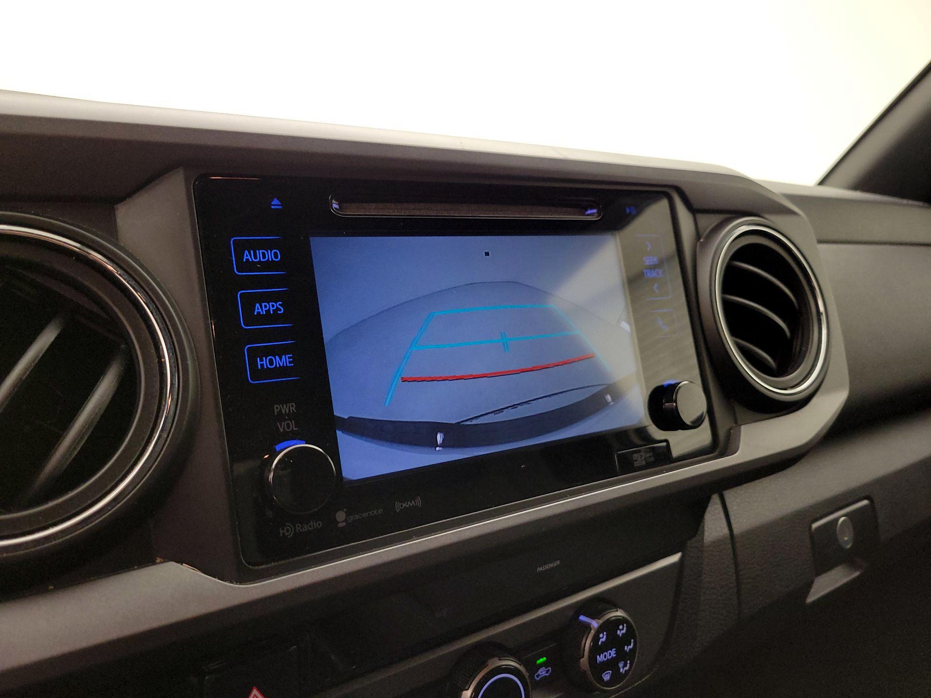 Thumbnail: 2016 Toyota Tacoma - 15