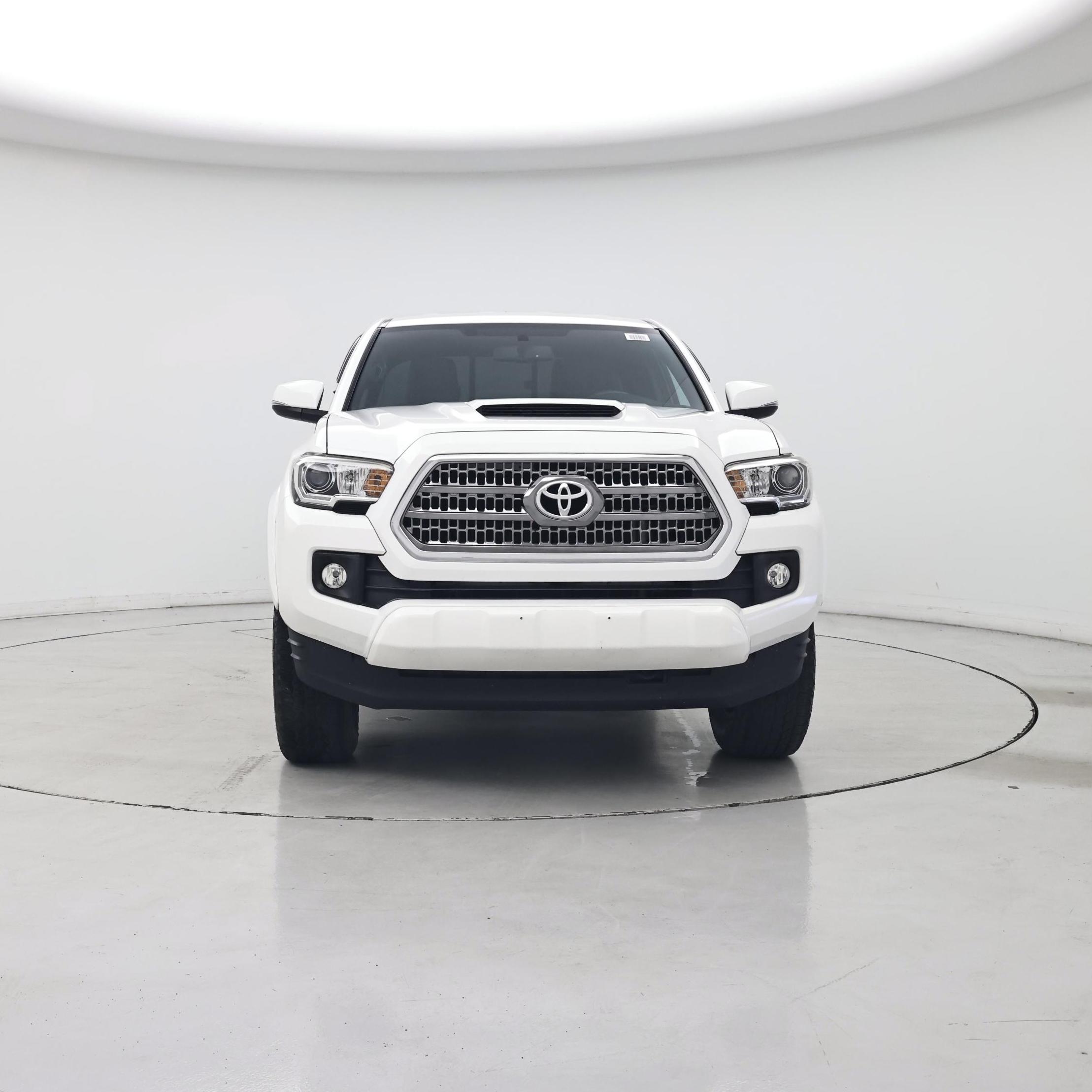 Thumbnail: 2016 Toyota Tacoma - 5