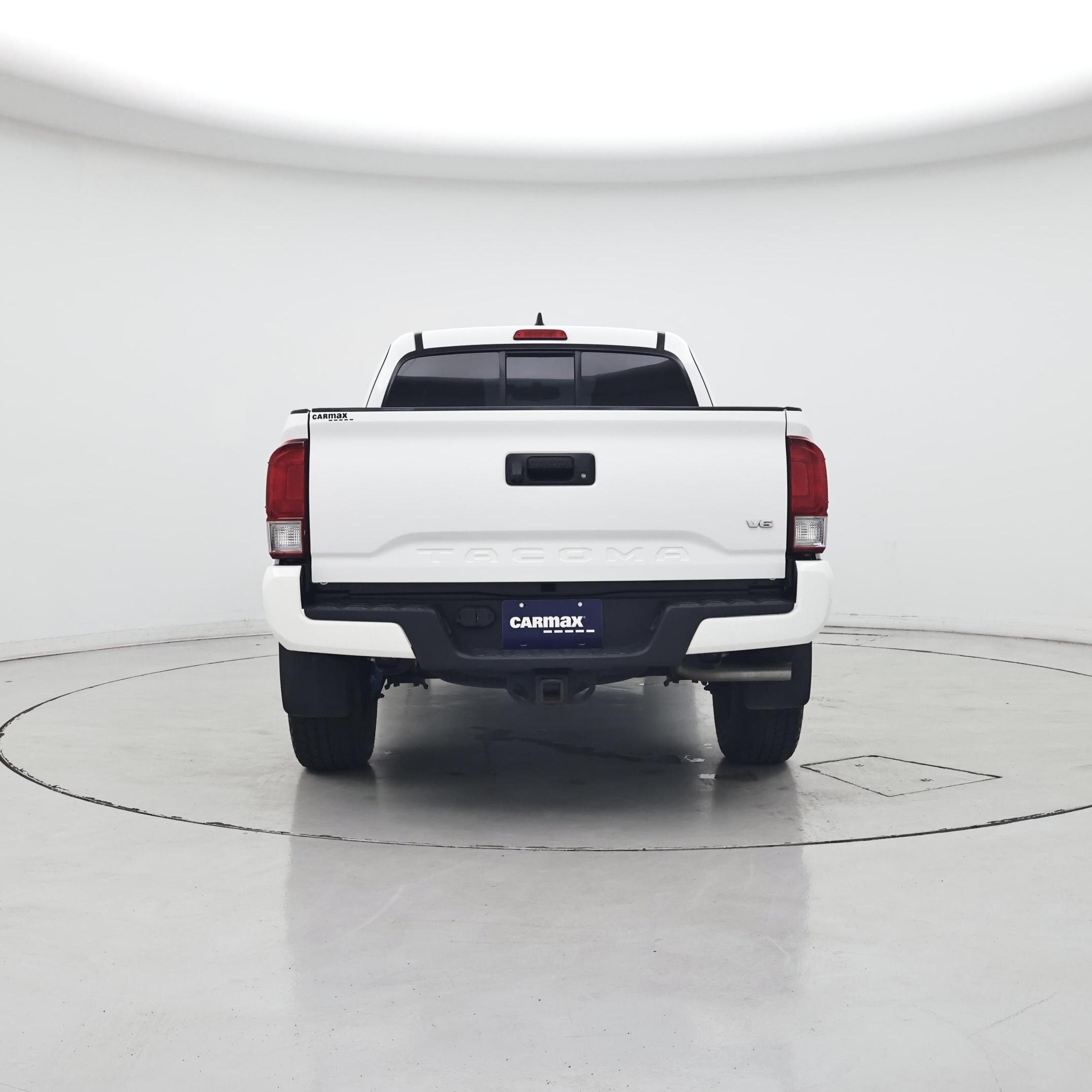 Thumbnail: 2016 Toyota Tacoma - 6