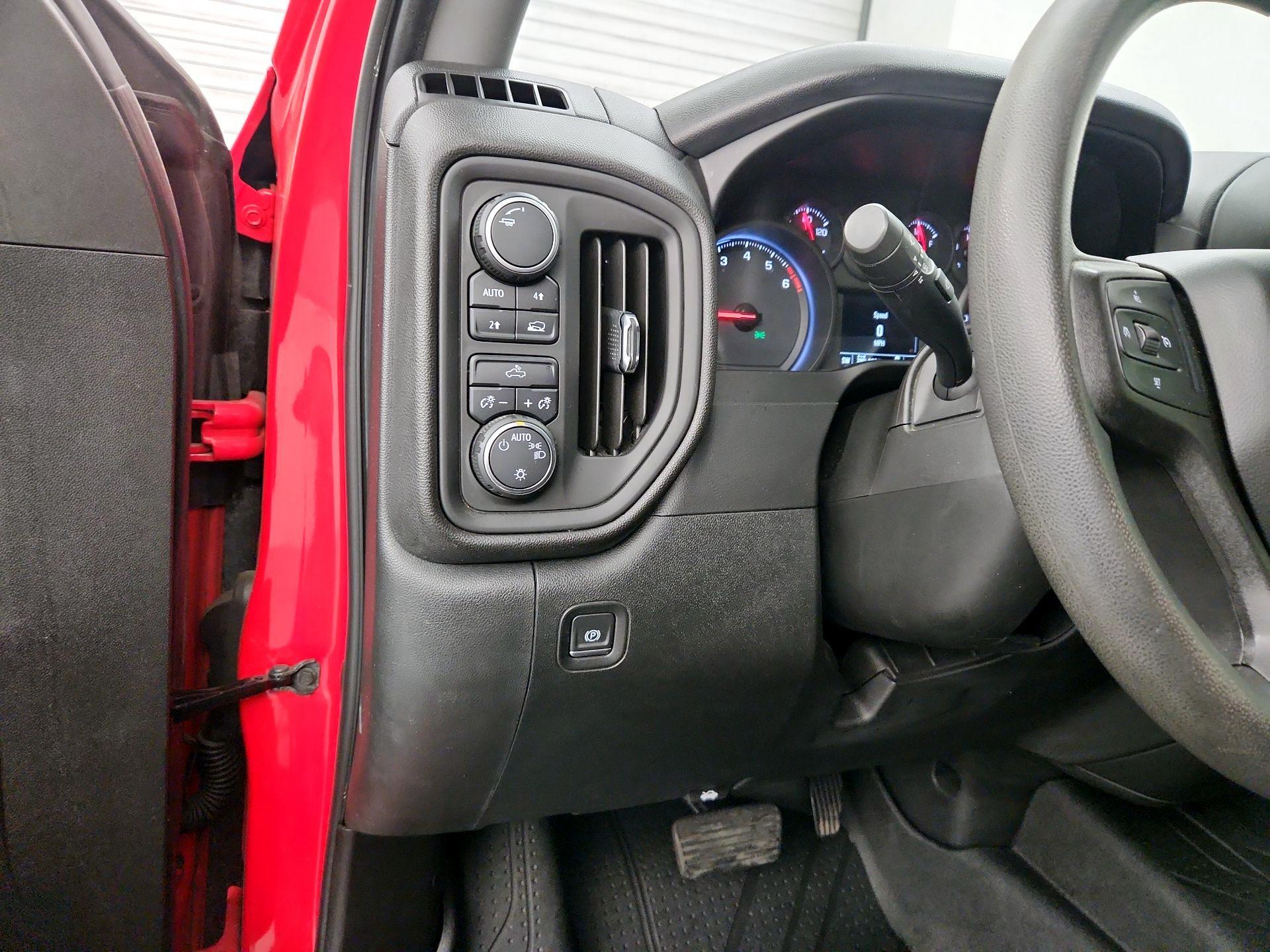 Thumbnail: 2019 Chevrolet Silverado 1500 - 13