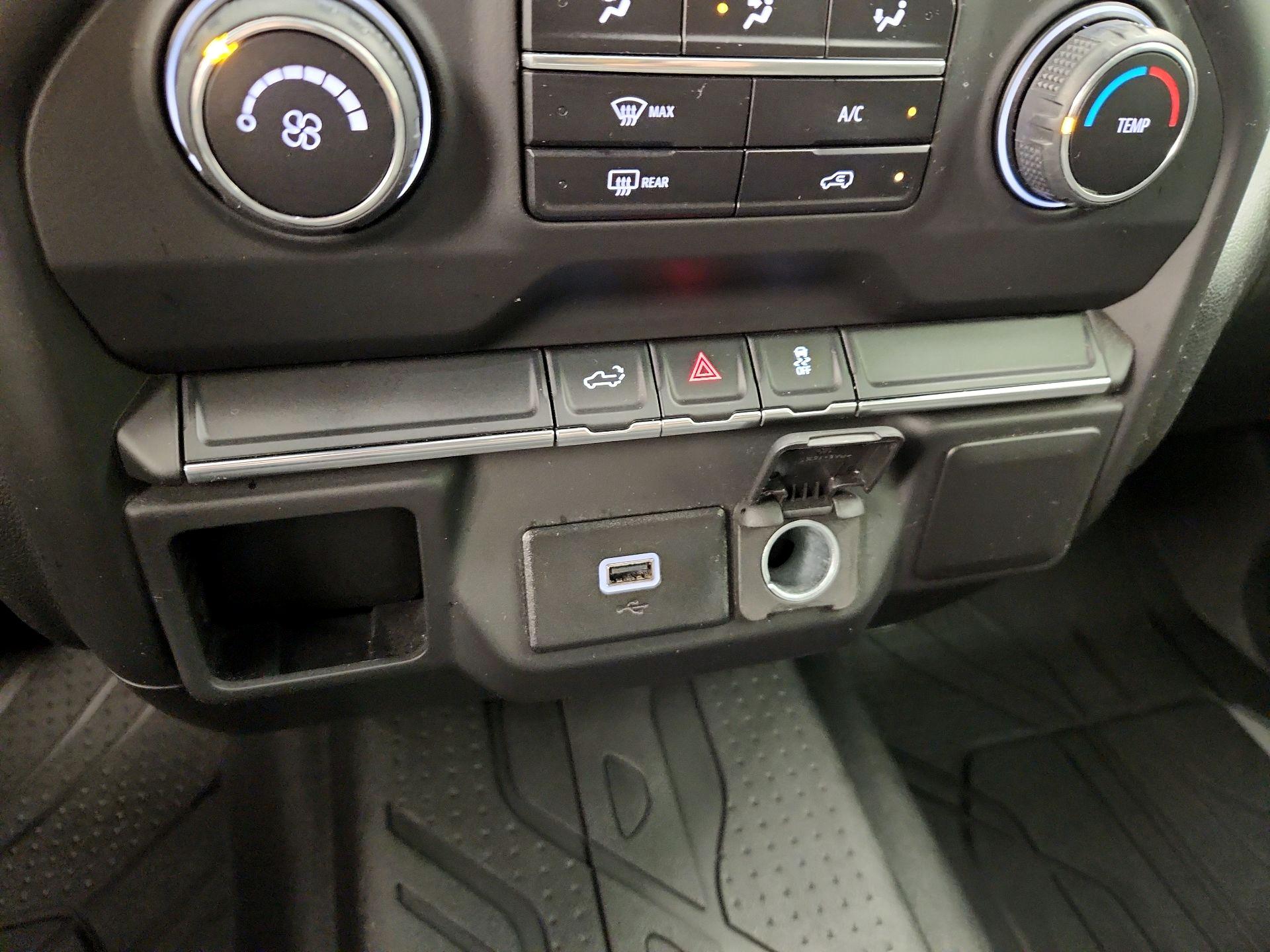 Thumbnail: 2019 Chevrolet Silverado 1500 - 18