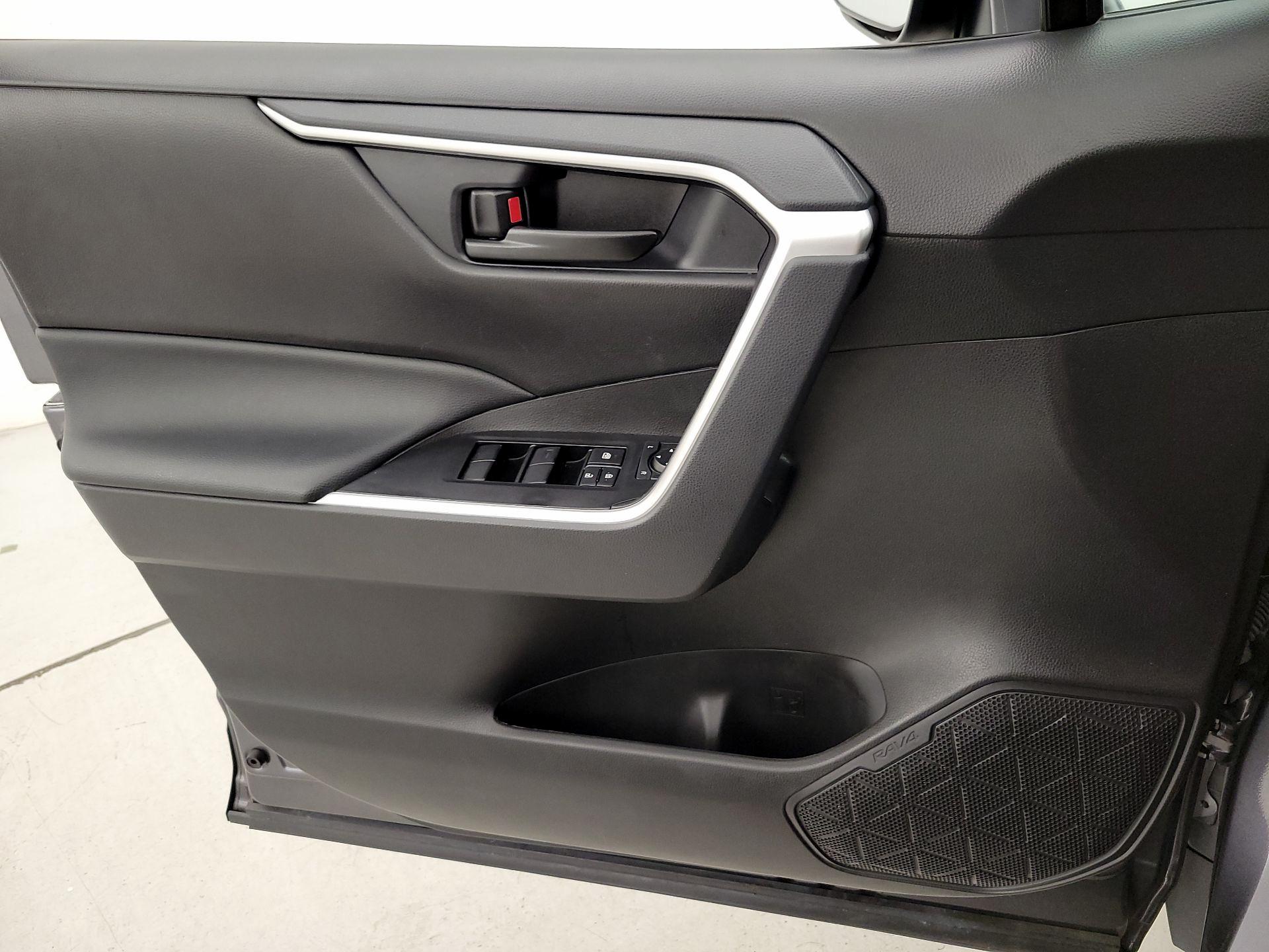 Thumbnail: 2024 Toyota RAV4 - 12
