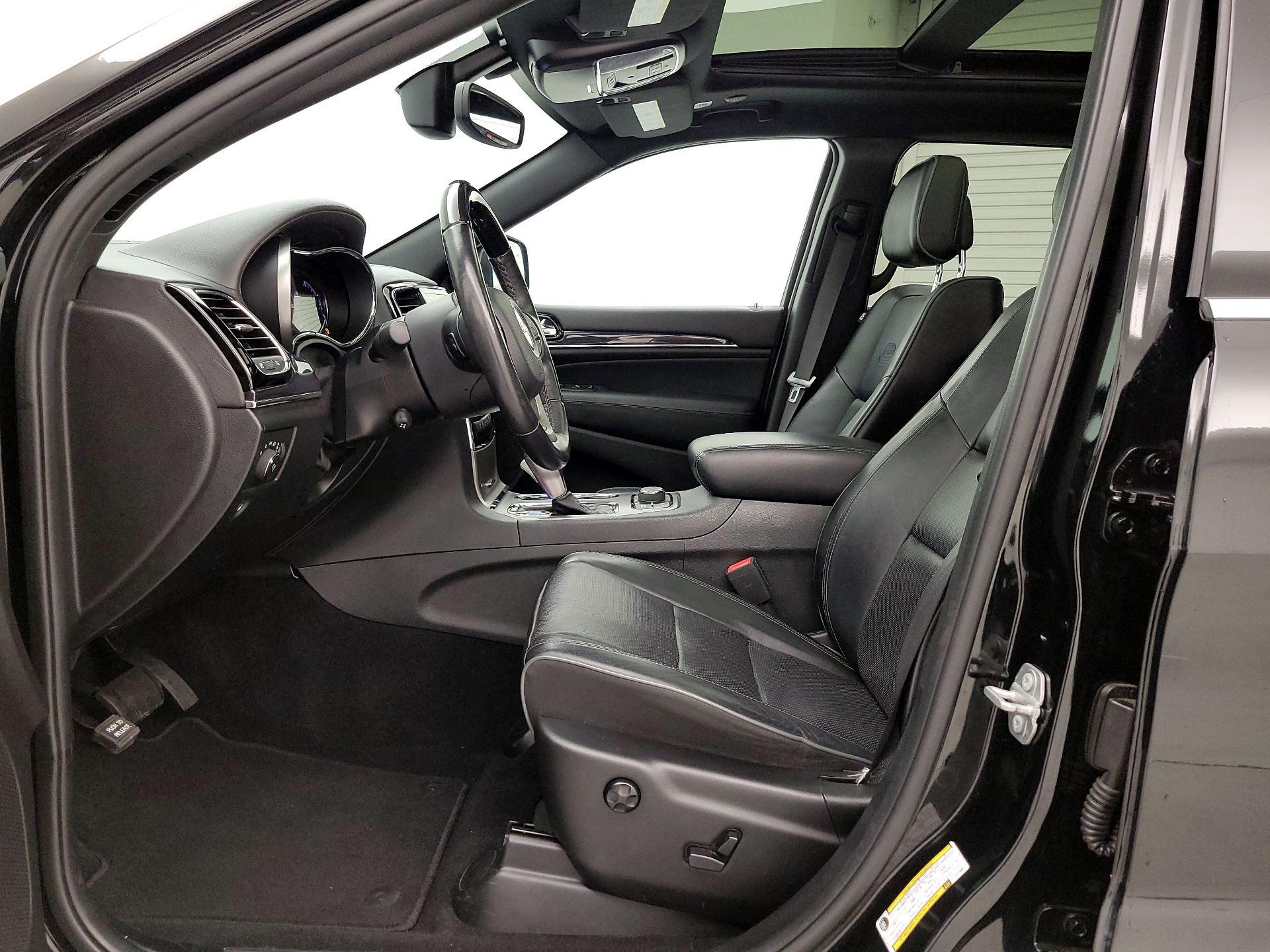 Thumbnail: 2020 Jeep Grand Cherokee - 11