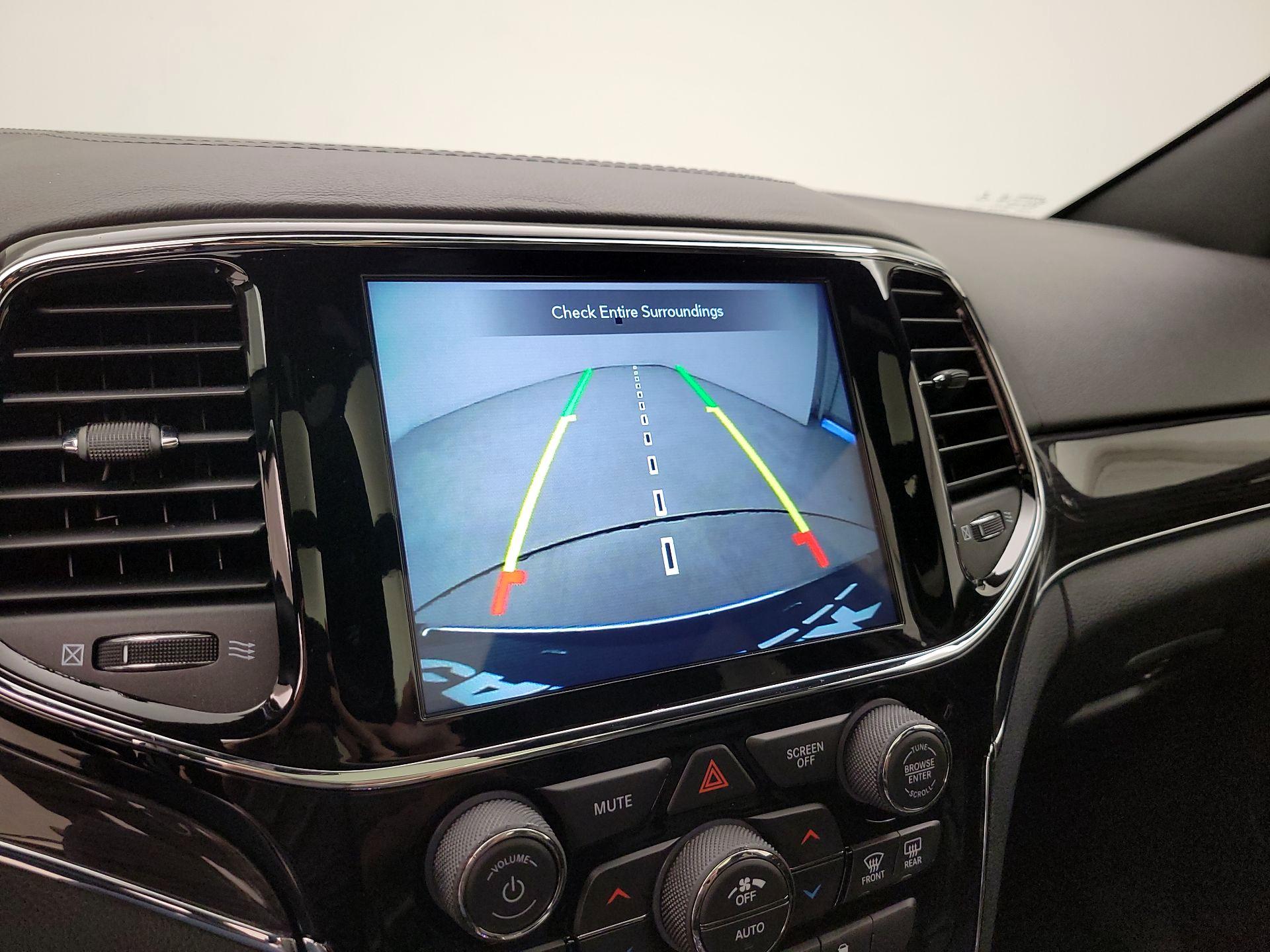 Thumbnail: 2020 Jeep Grand Cherokee - 15