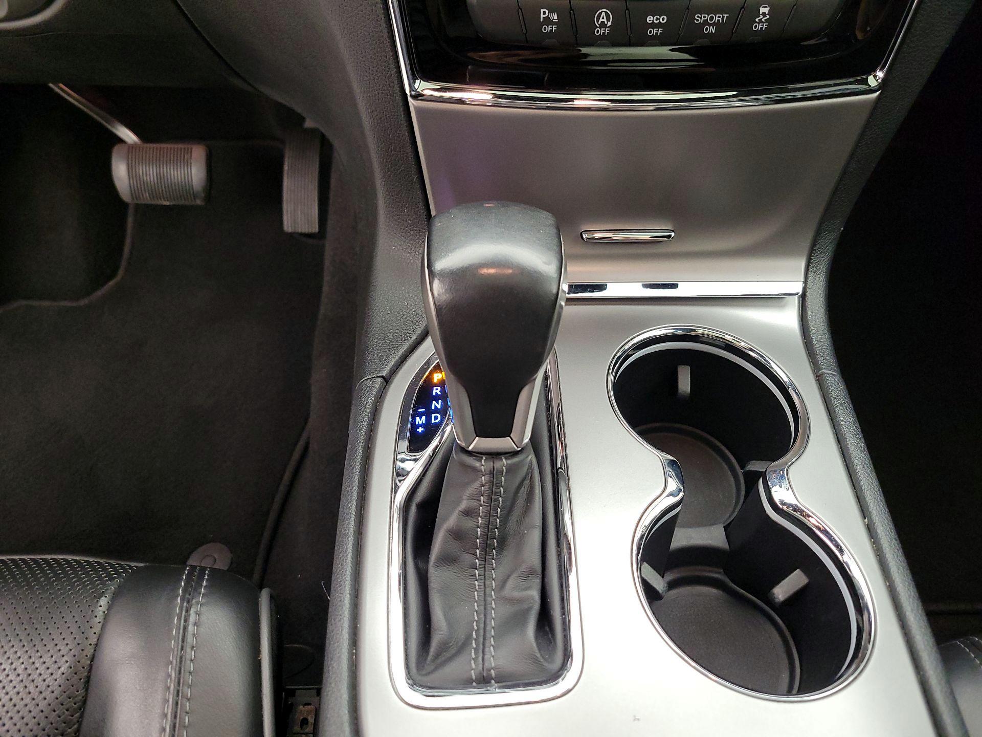 Thumbnail: 2020 Jeep Grand Cherokee - 18