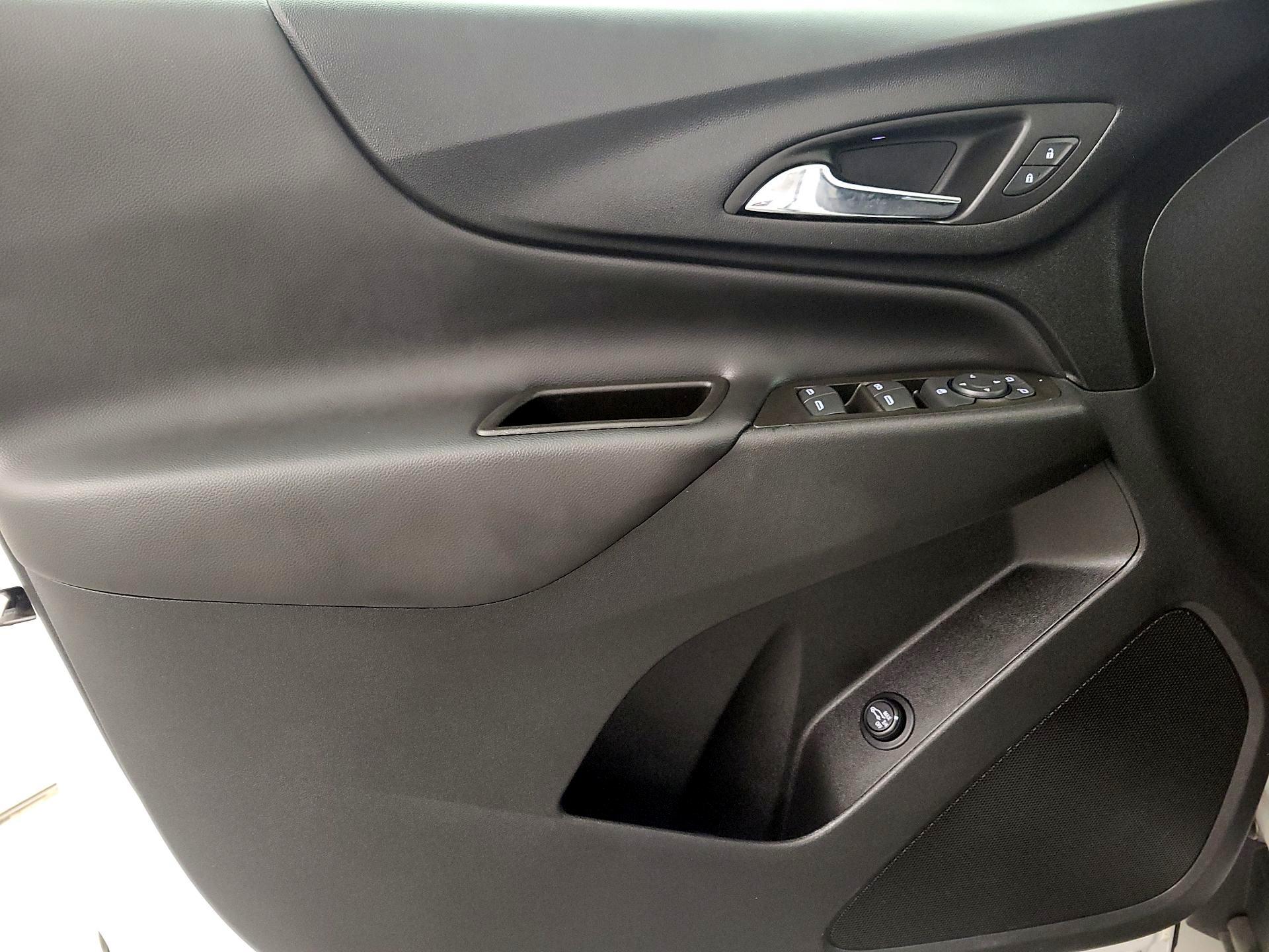 Thumbnail: 2022 Chevrolet Equinox - 12