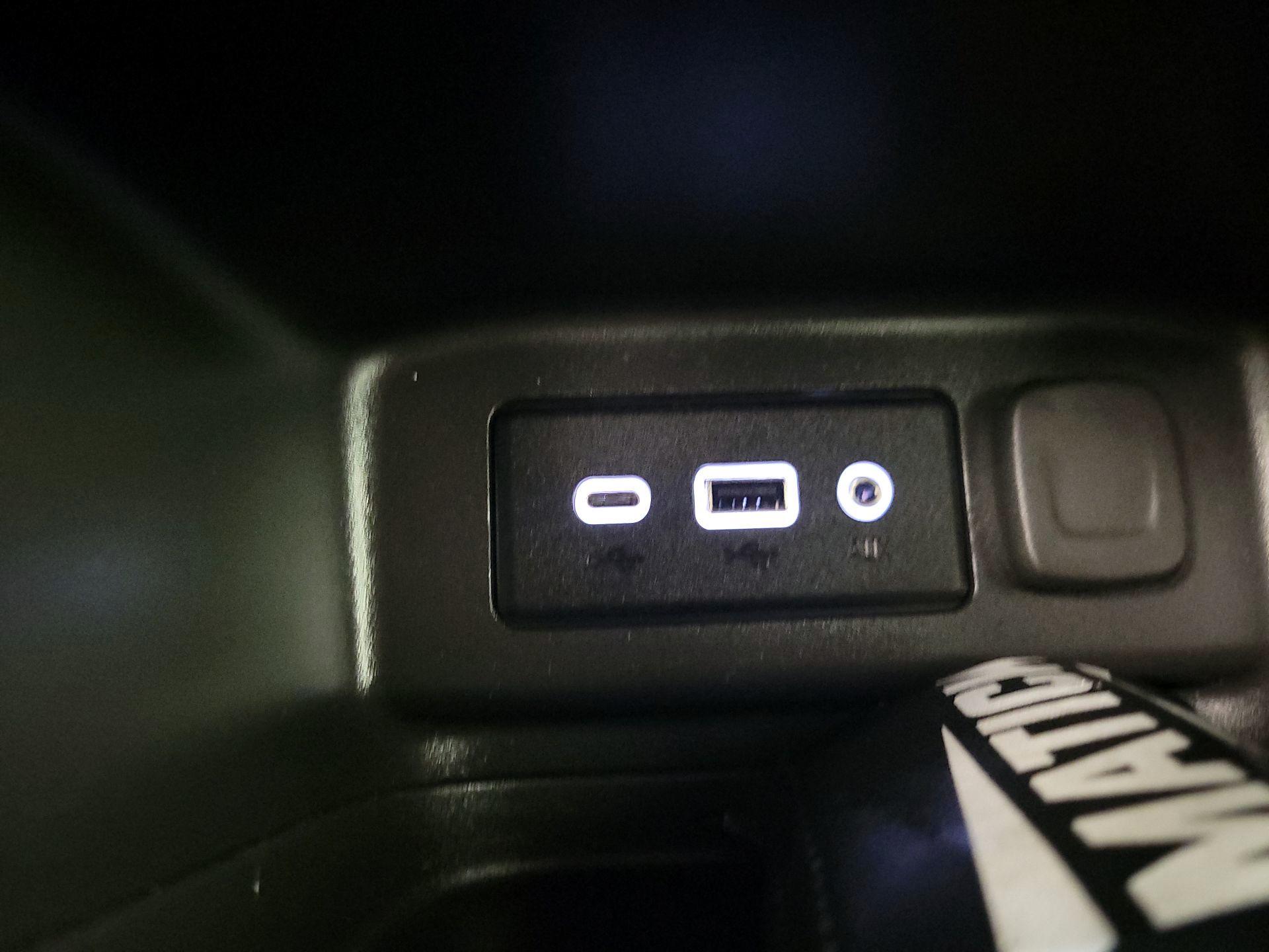 Thumbnail: 2022 Chevrolet Equinox - 18