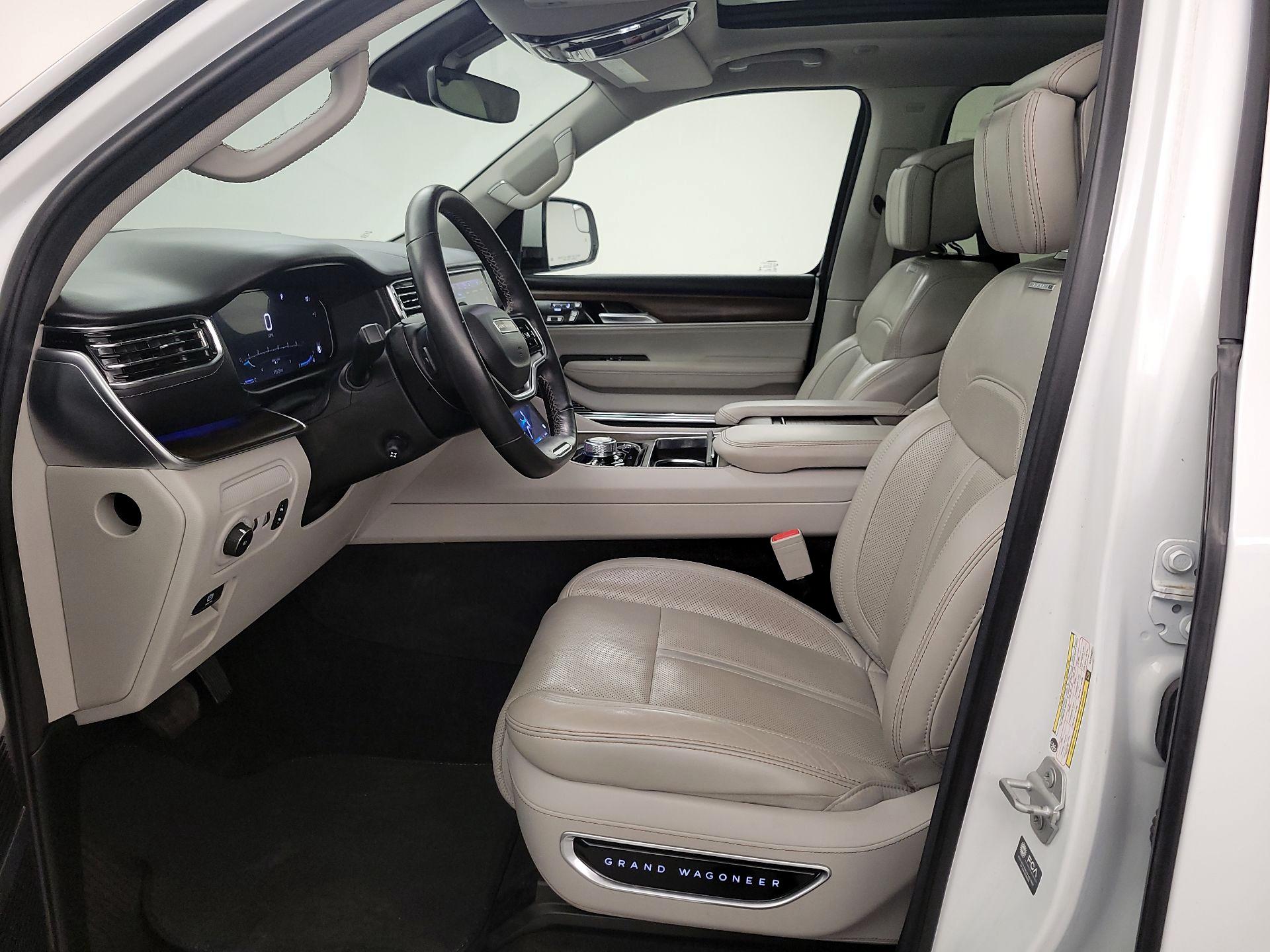 Thumbnail: 2022 Jeep Grand Wagoneer - 11