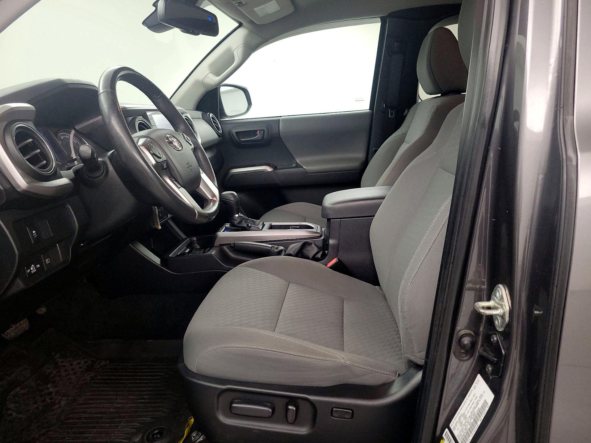 Thumbnail: 2021 Toyota Tacoma - 11