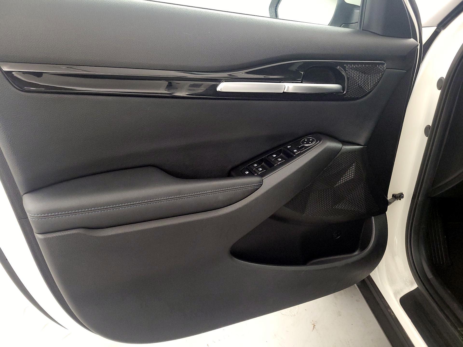 Thumbnail: 2021 Kia Seltos - 12