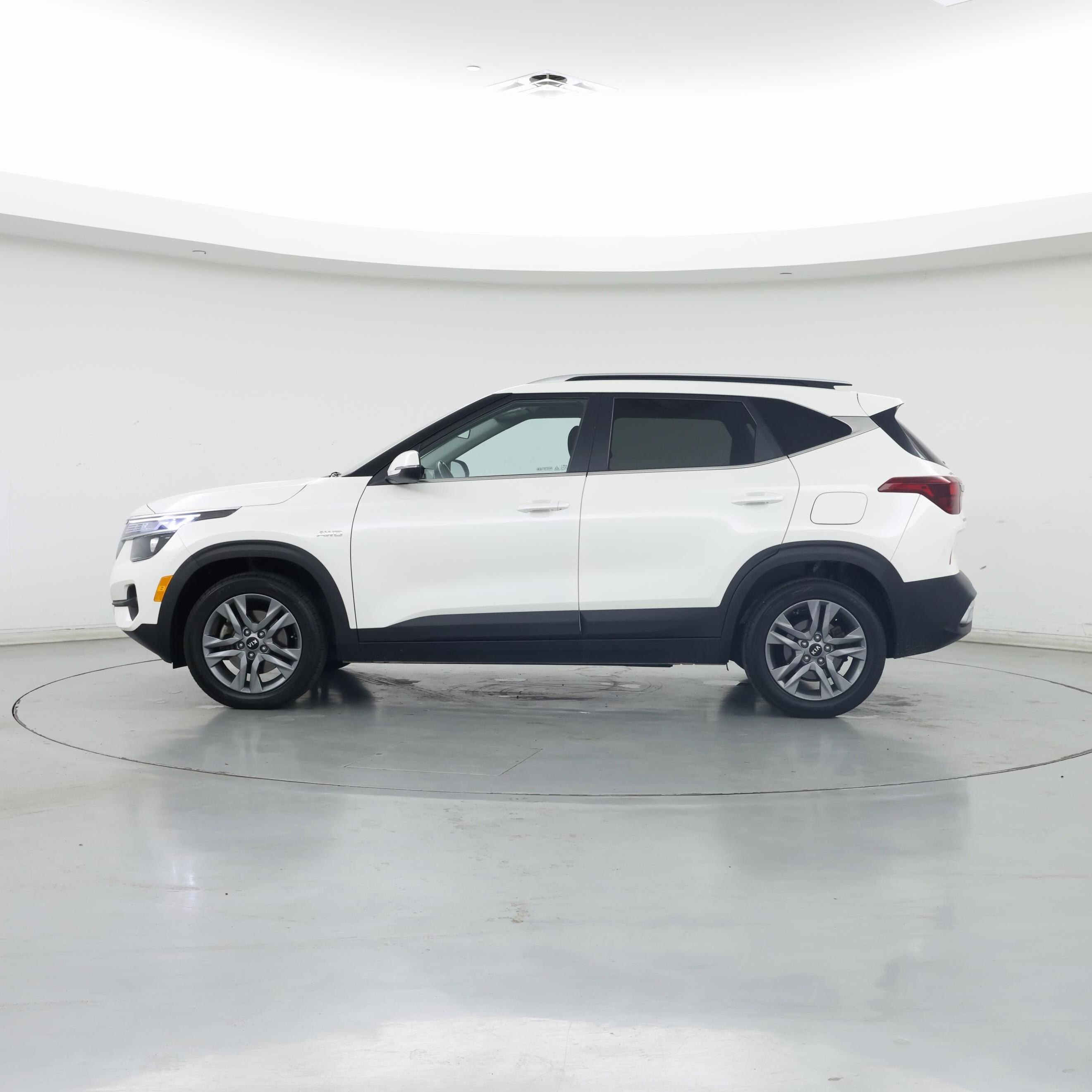 Thumbnail: 2021 Kia Seltos - 3