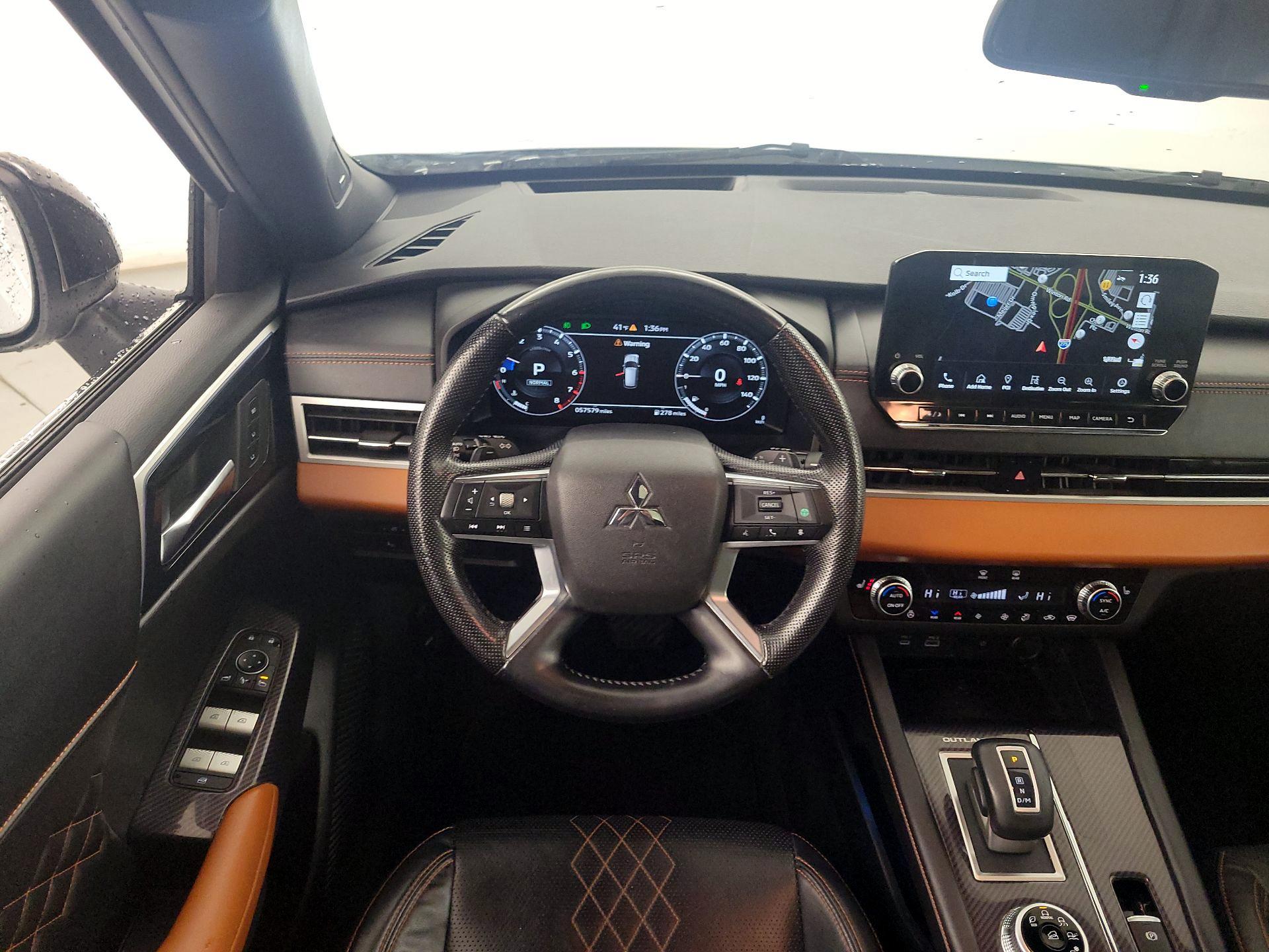 Thumbnail: 2022 Mitsubishi Outlander - 10