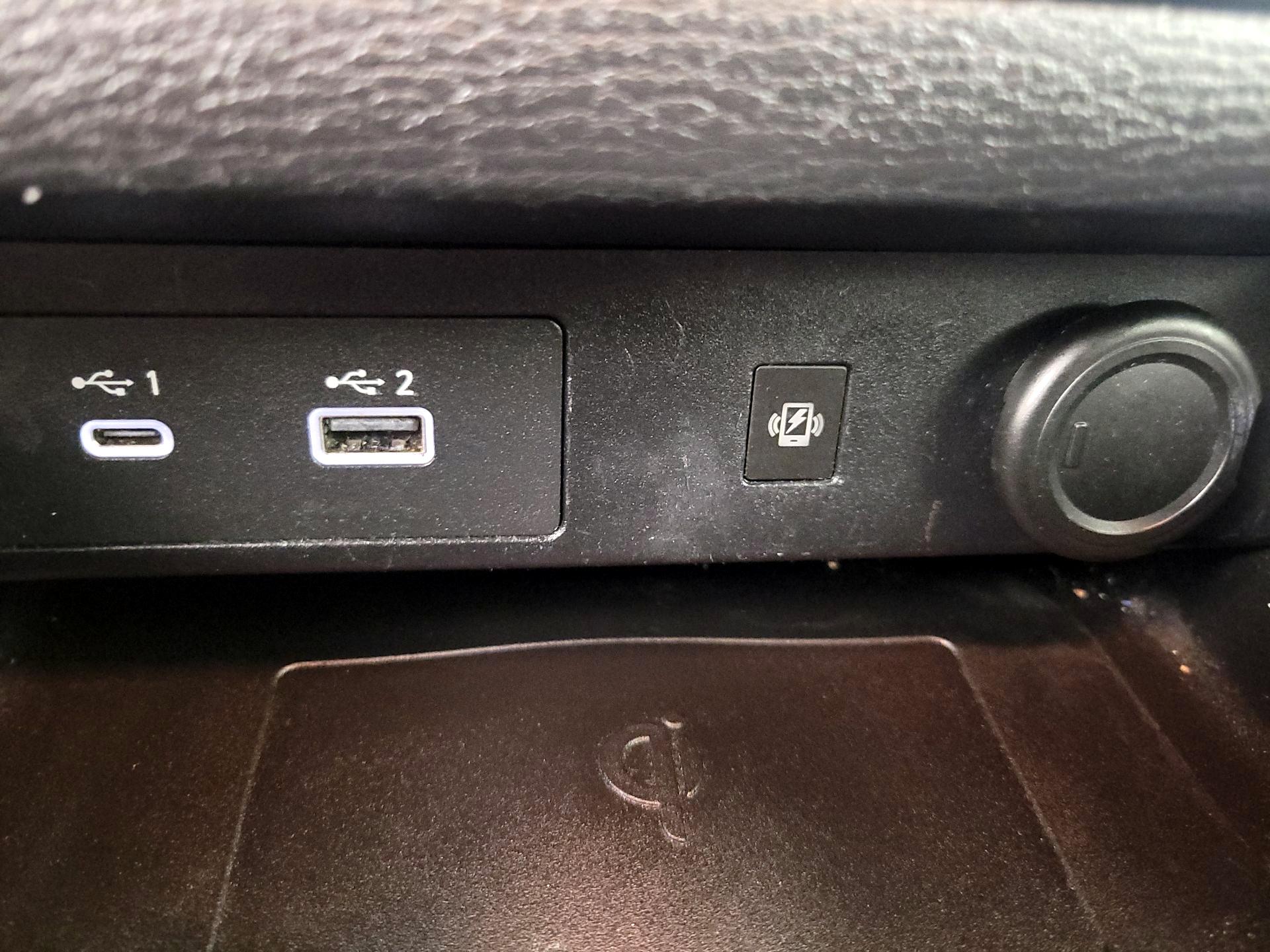 Thumbnail: 2022 Mitsubishi Outlander - 19