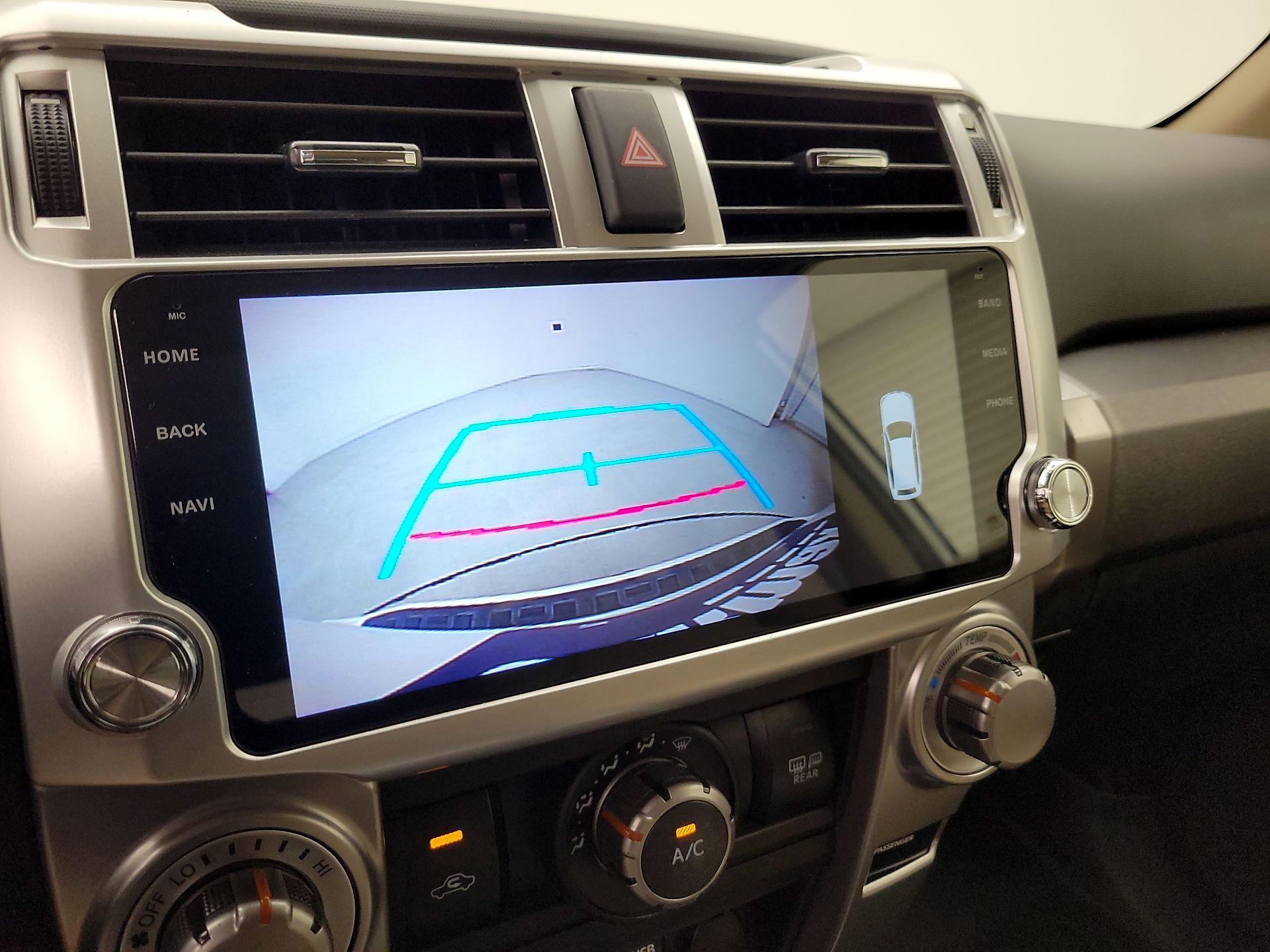 Thumbnail: 2016 Toyota 4Runner - 14