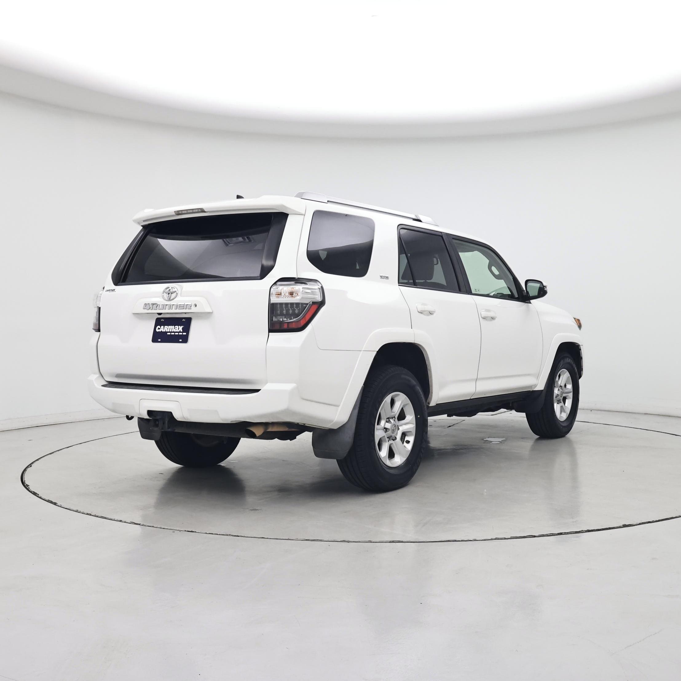 Thumbnail: 2016 Toyota 4Runner - 8