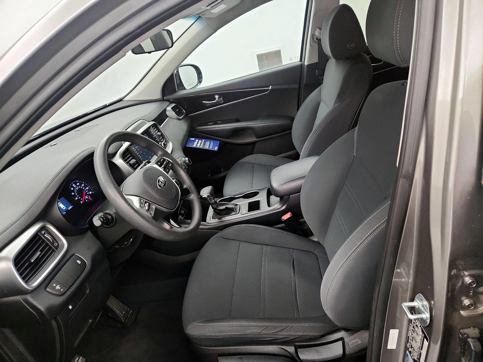 Thumbnail: 2019 Kia Sorento - 11