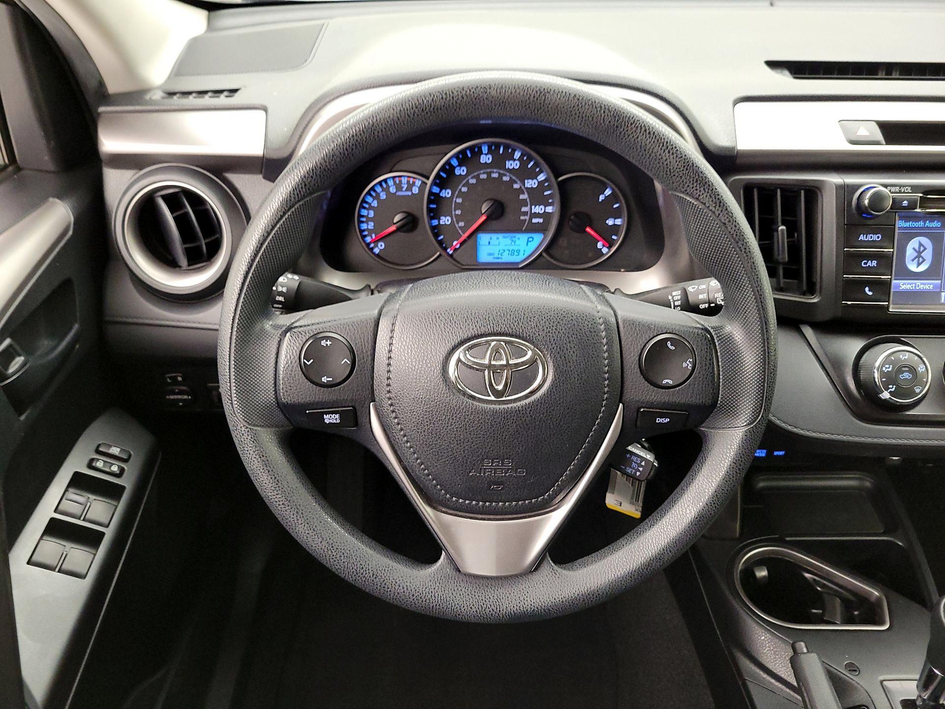 Thumbnail: 2016 Toyota RAV4 - 10