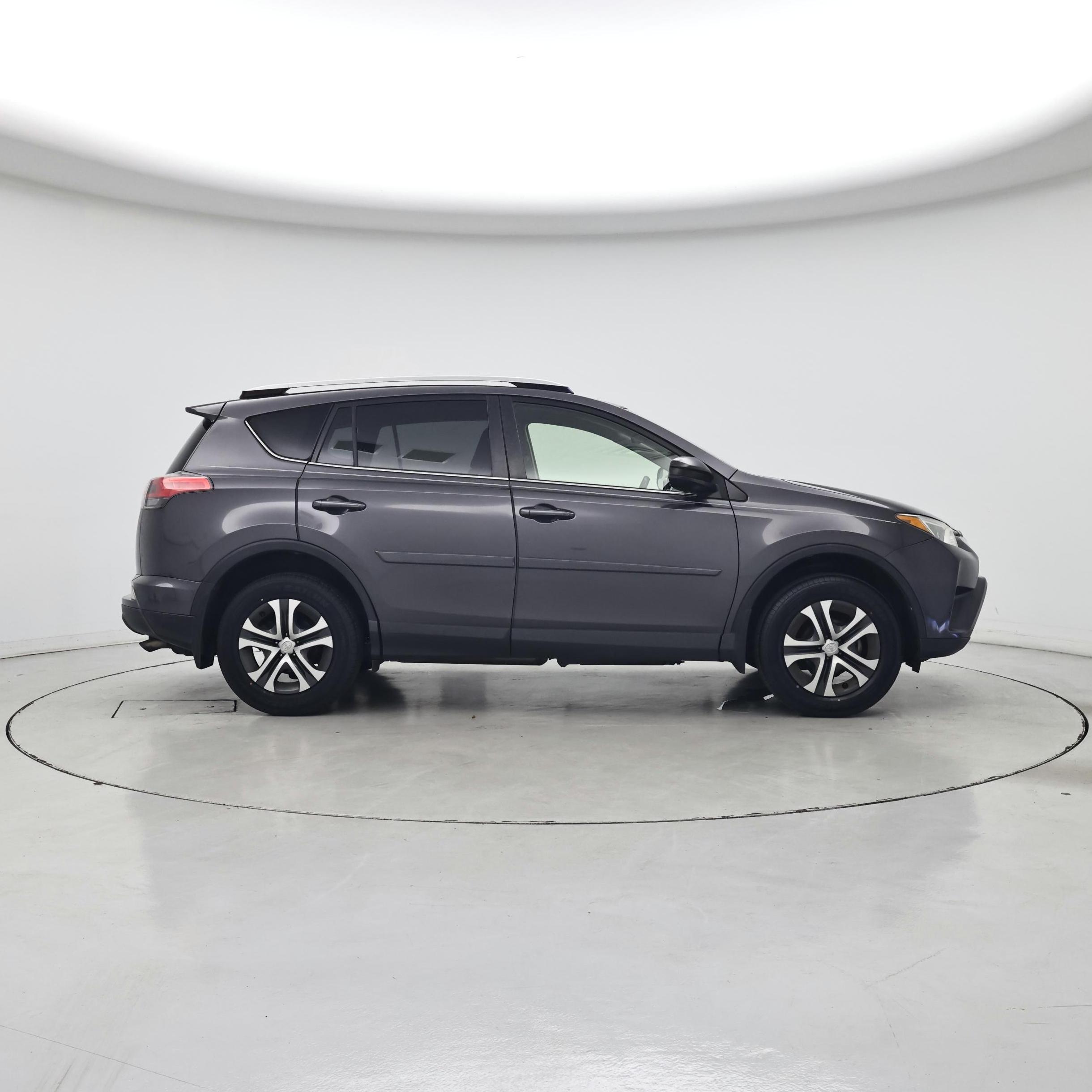 Thumbnail: 2016 Toyota RAV4 - 7