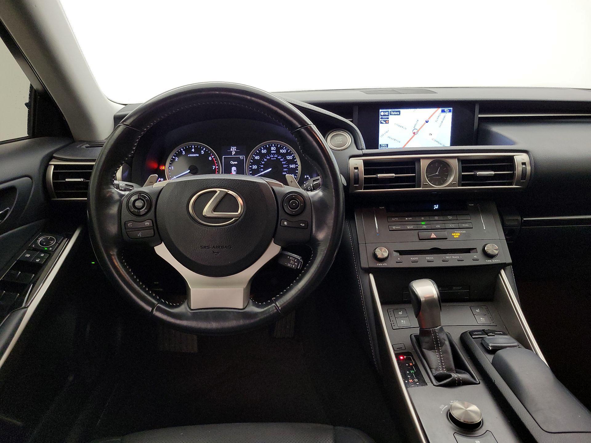 Thumbnail: 2016 Lexus IS - 10