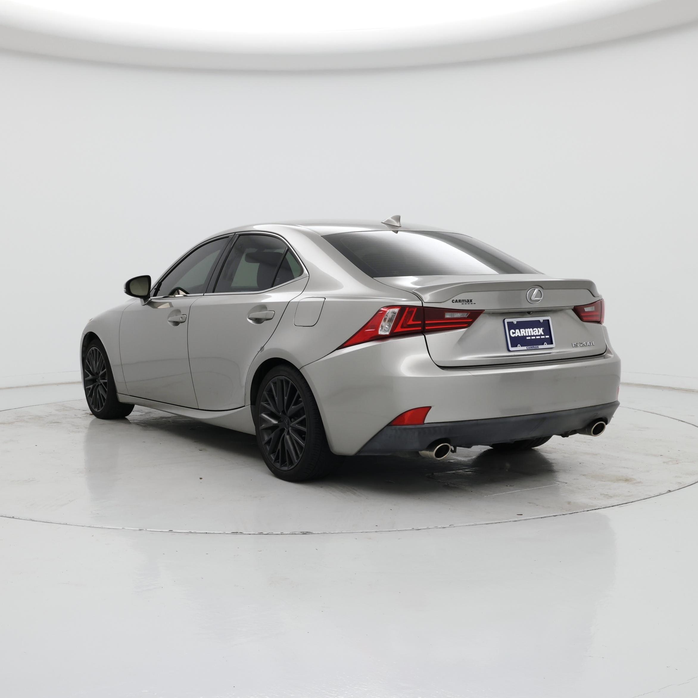 Thumbnail: 2016 Lexus IS - 2