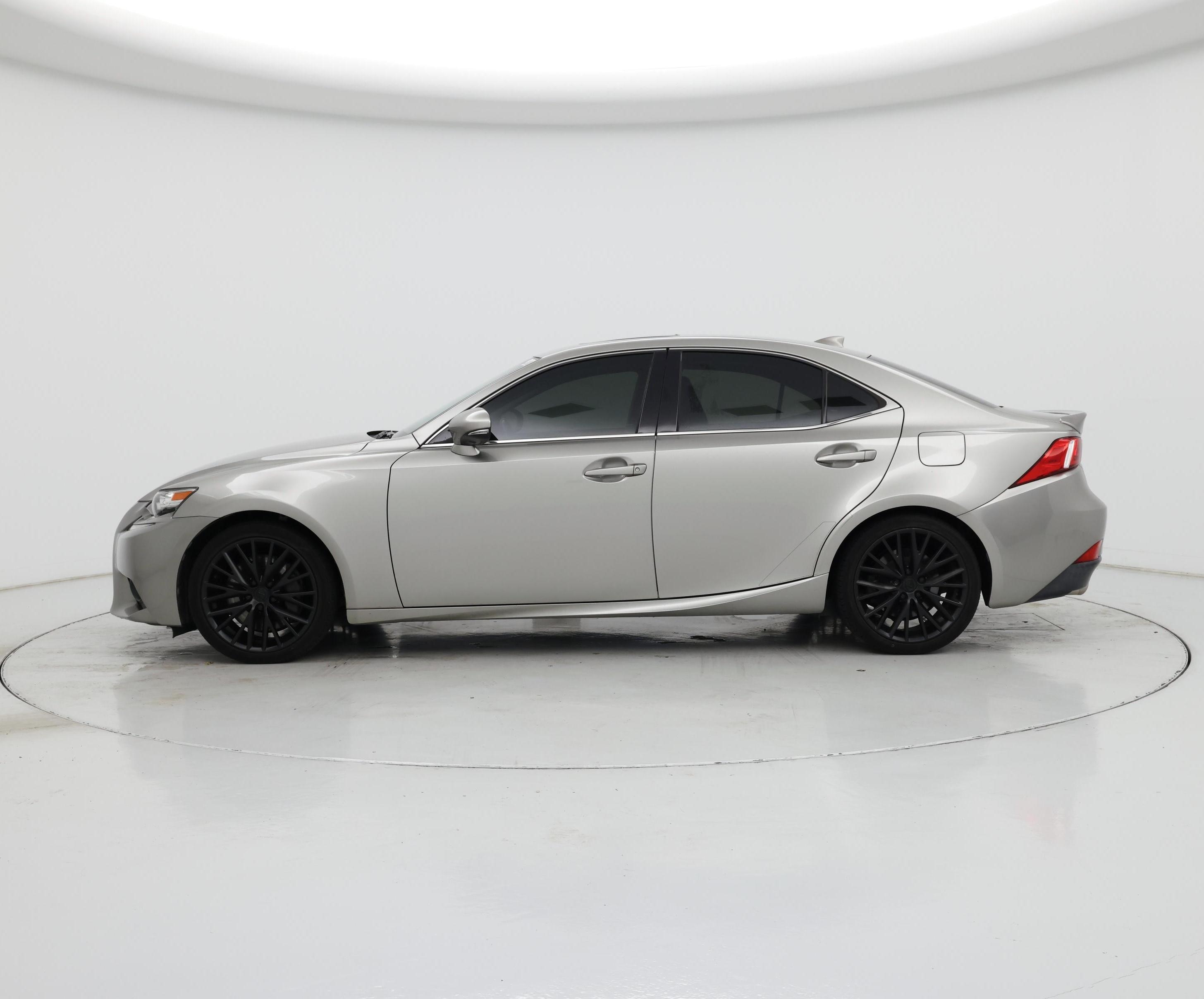 Thumbnail: 2016 Lexus IS - 3