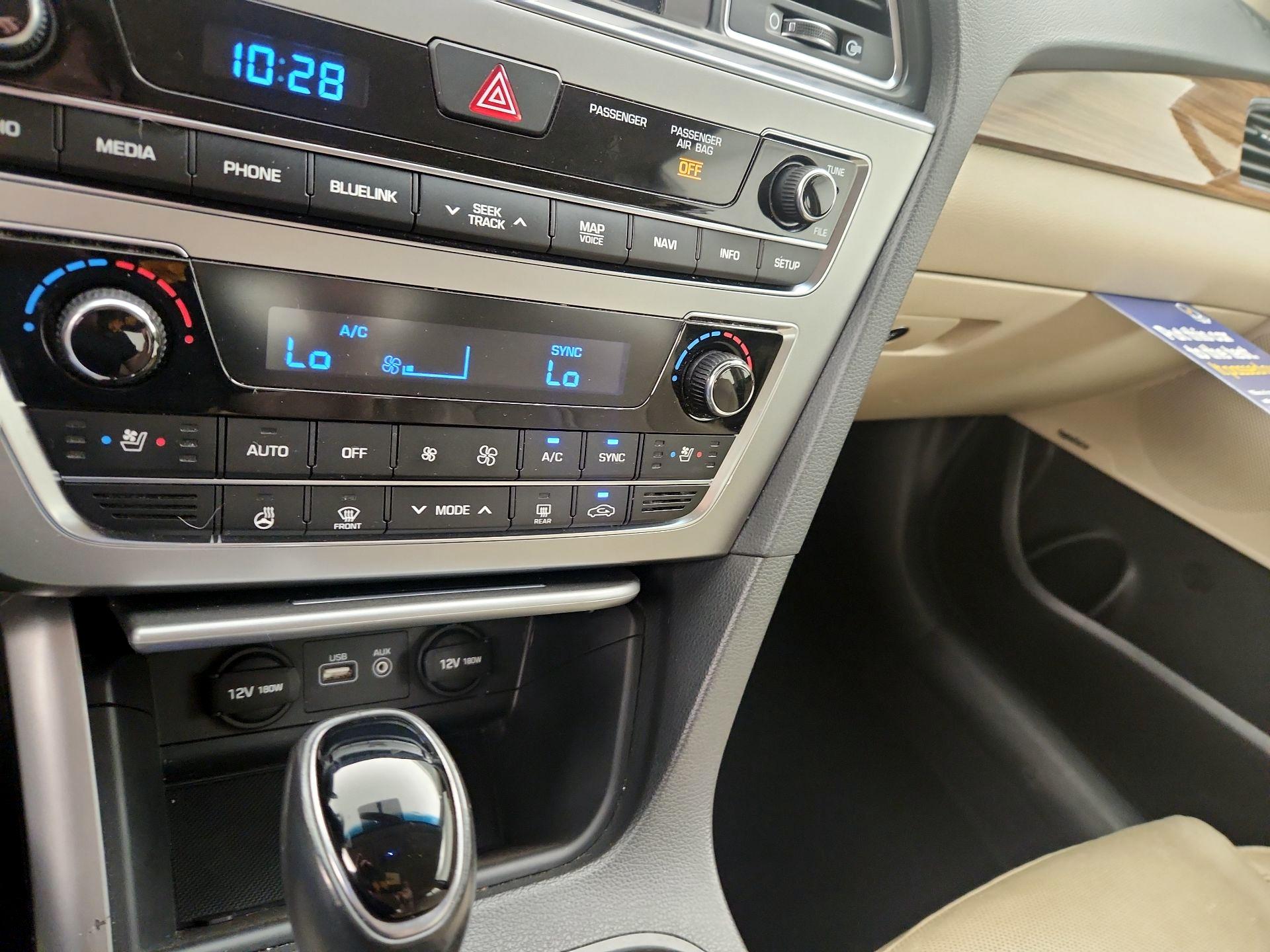 Thumbnail: 2015 Hyundai Sonata - 16
