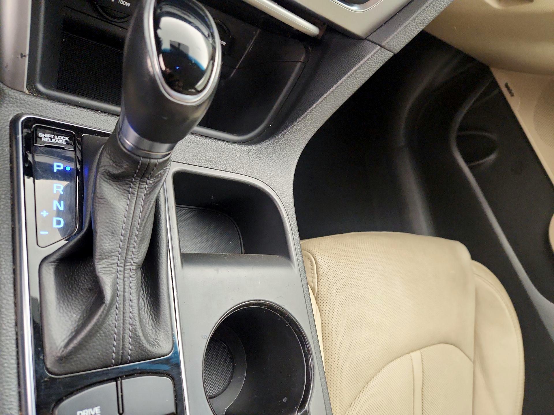 Thumbnail: 2015 Hyundai Sonata - 17