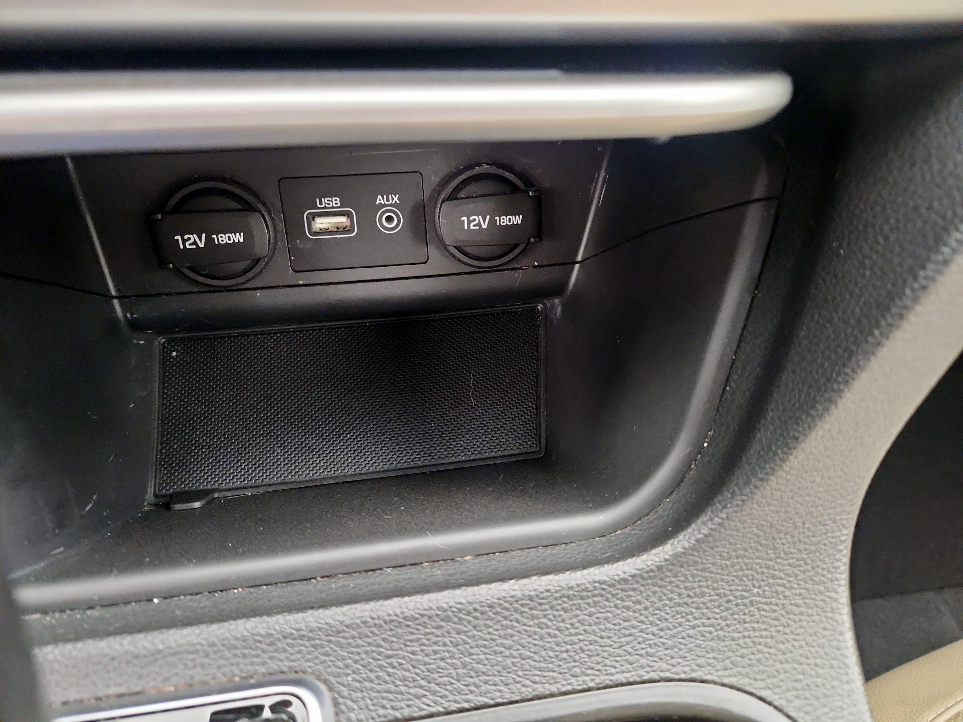 Thumbnail: 2015 Hyundai Sonata - 18