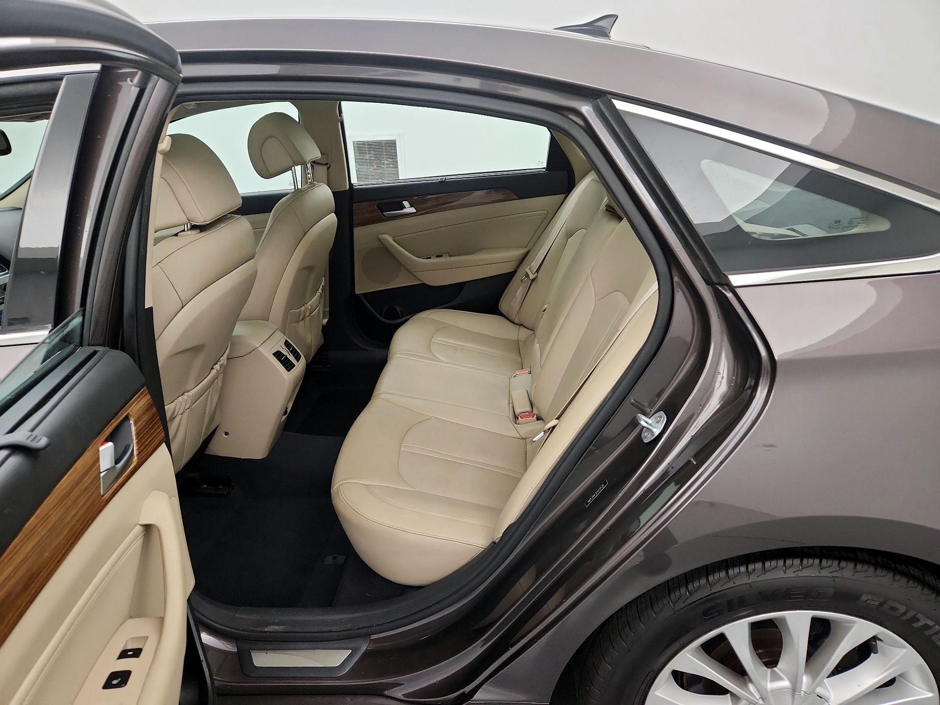 Thumbnail: 2015 Hyundai Sonata - 20