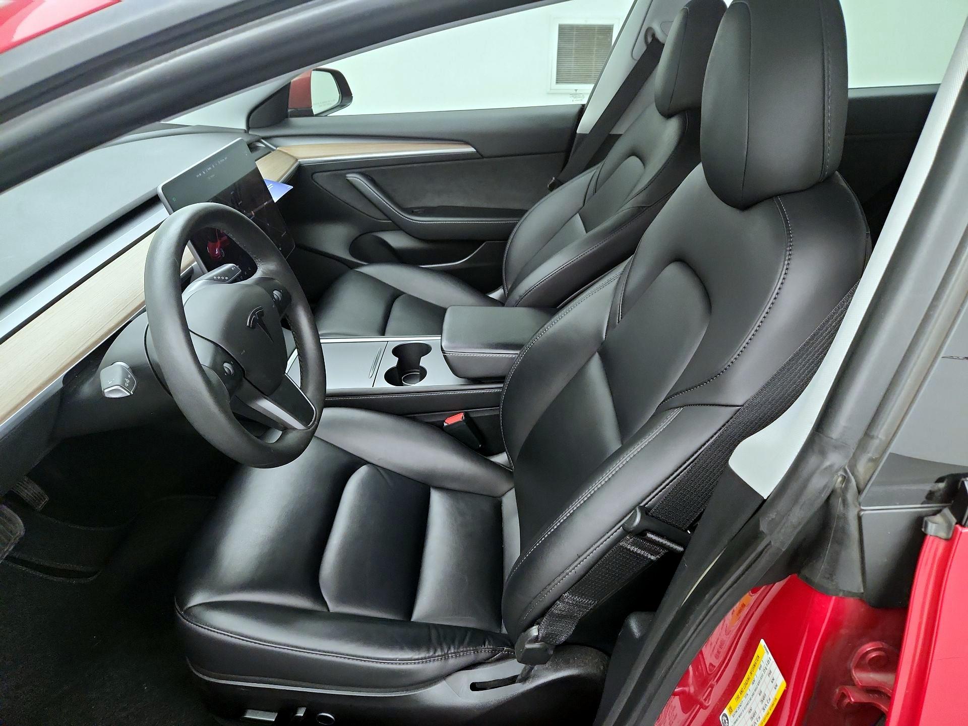 Thumbnail: 2021 Tesla Model 3 - 11