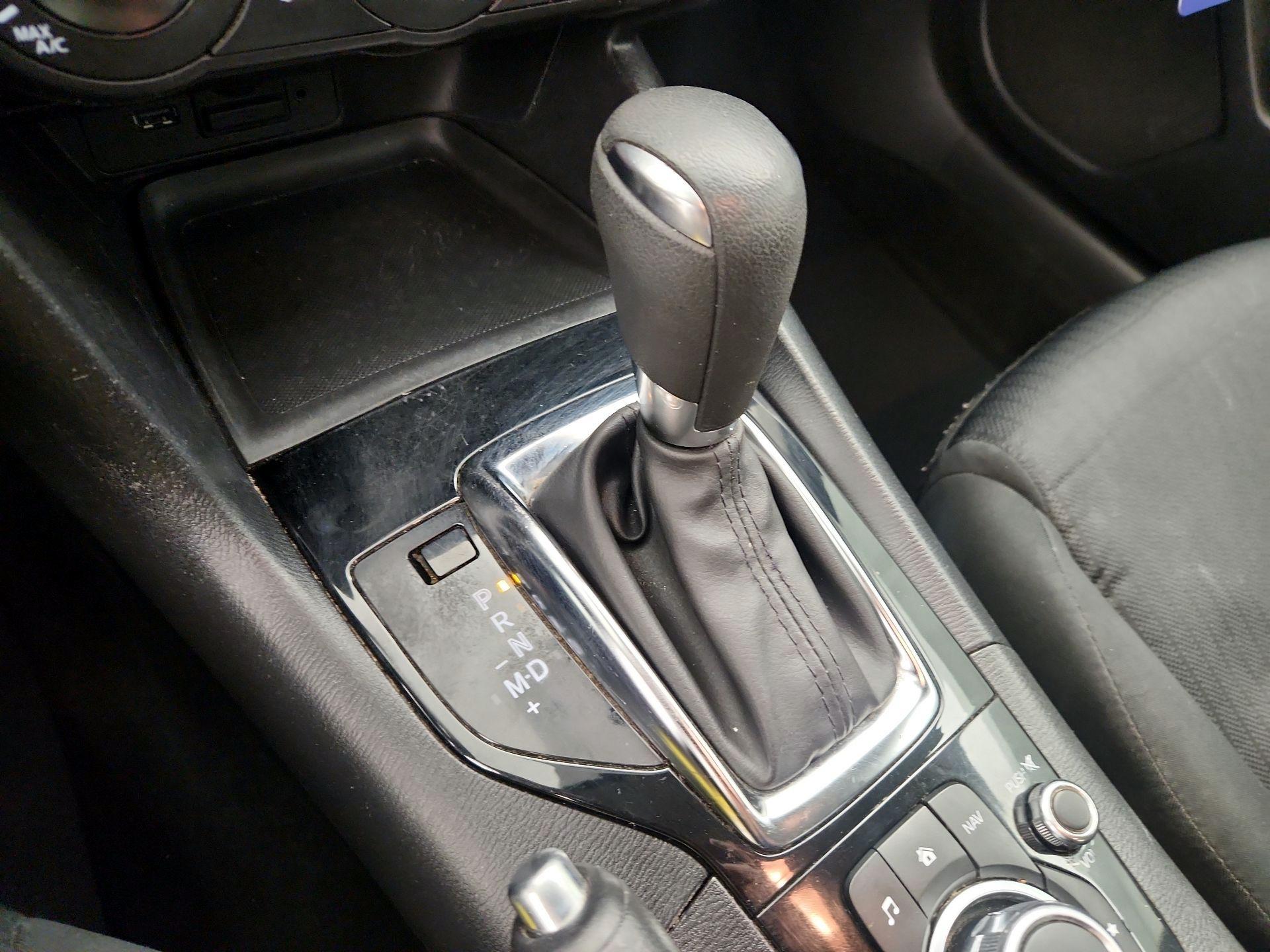 Thumbnail: 2016 Mazda Mazda3 - 17