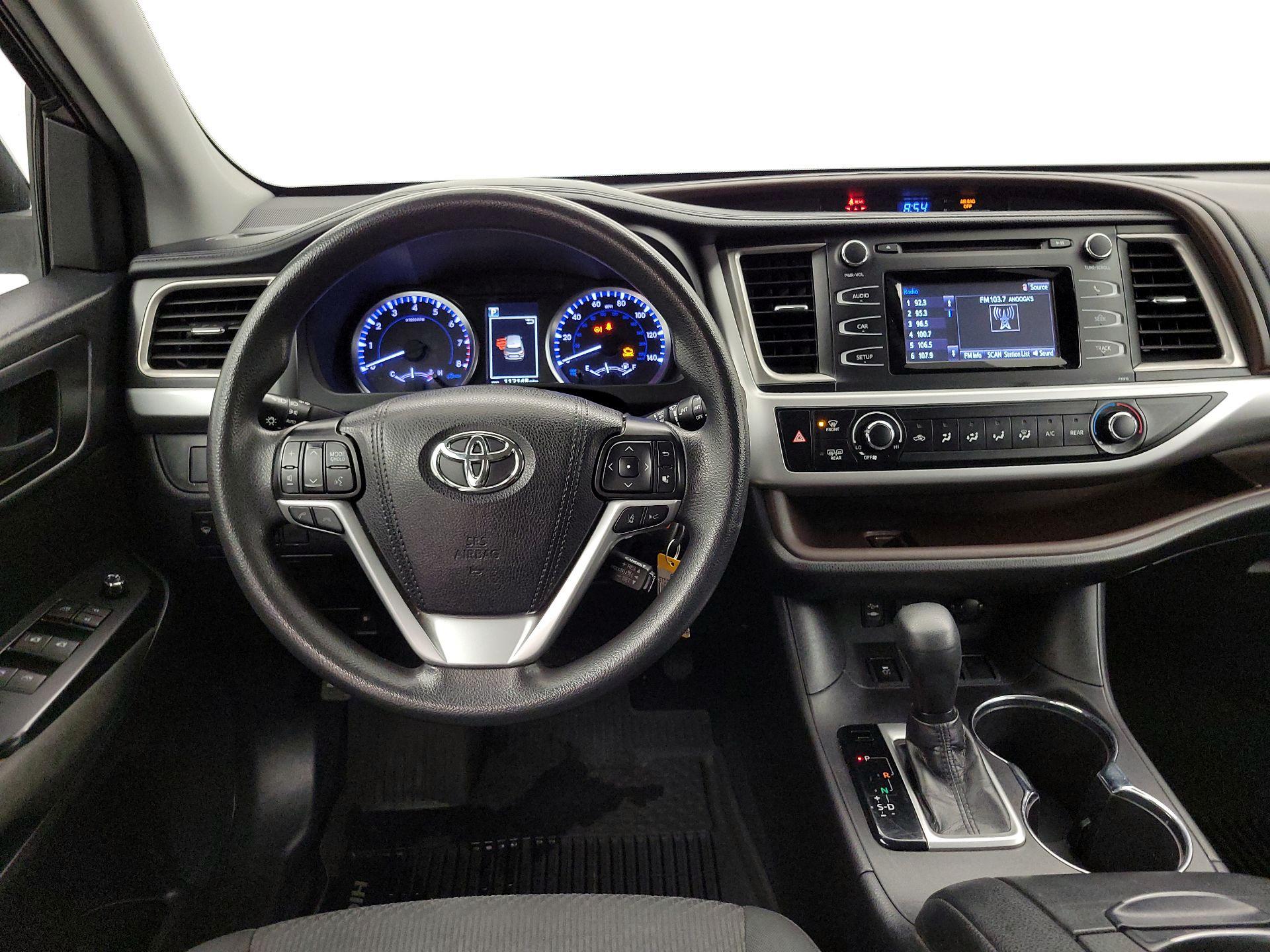Thumbnail: 2019 Toyota Highlander - 10