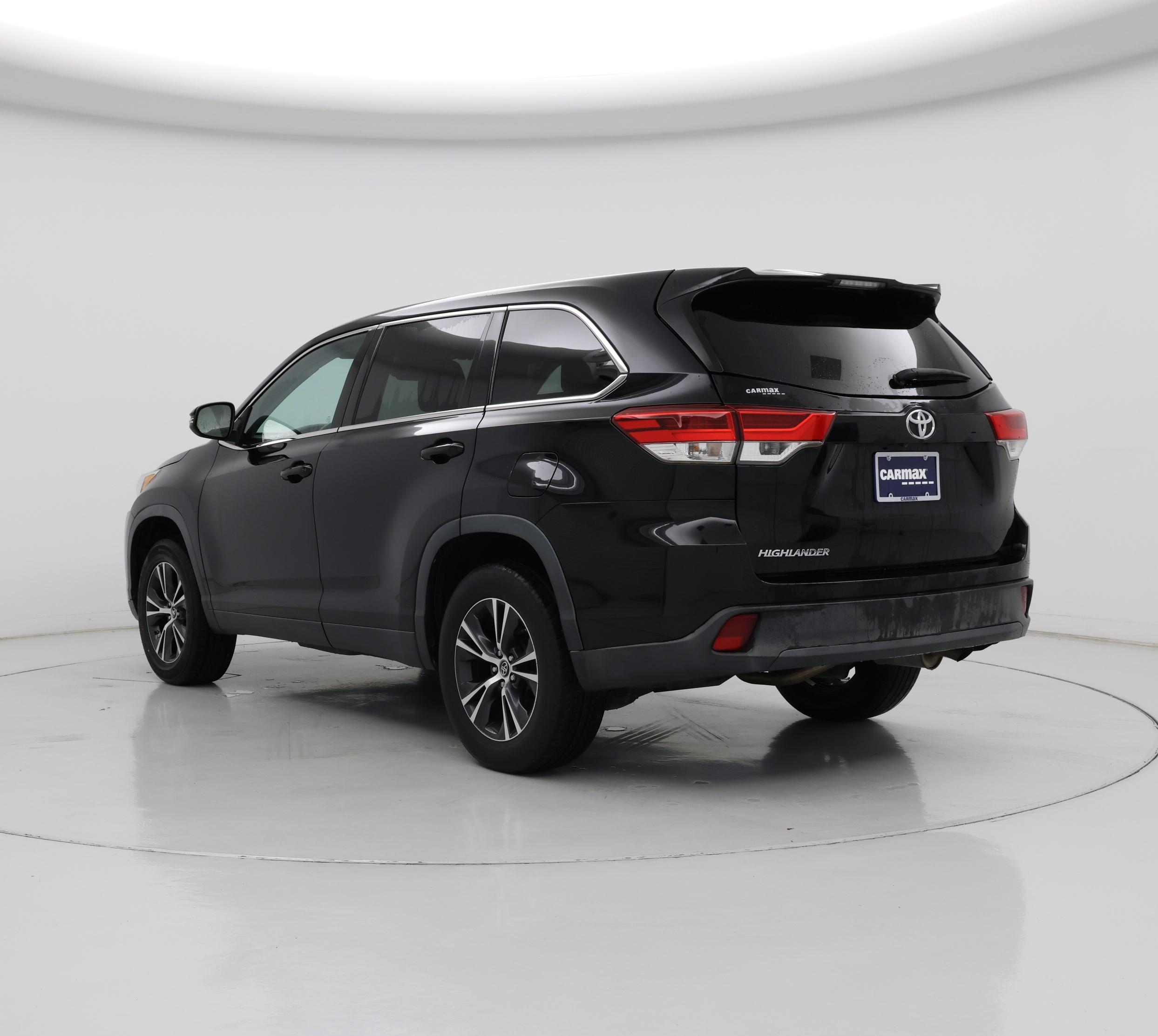 Thumbnail: 2019 Toyota Highlander - 2