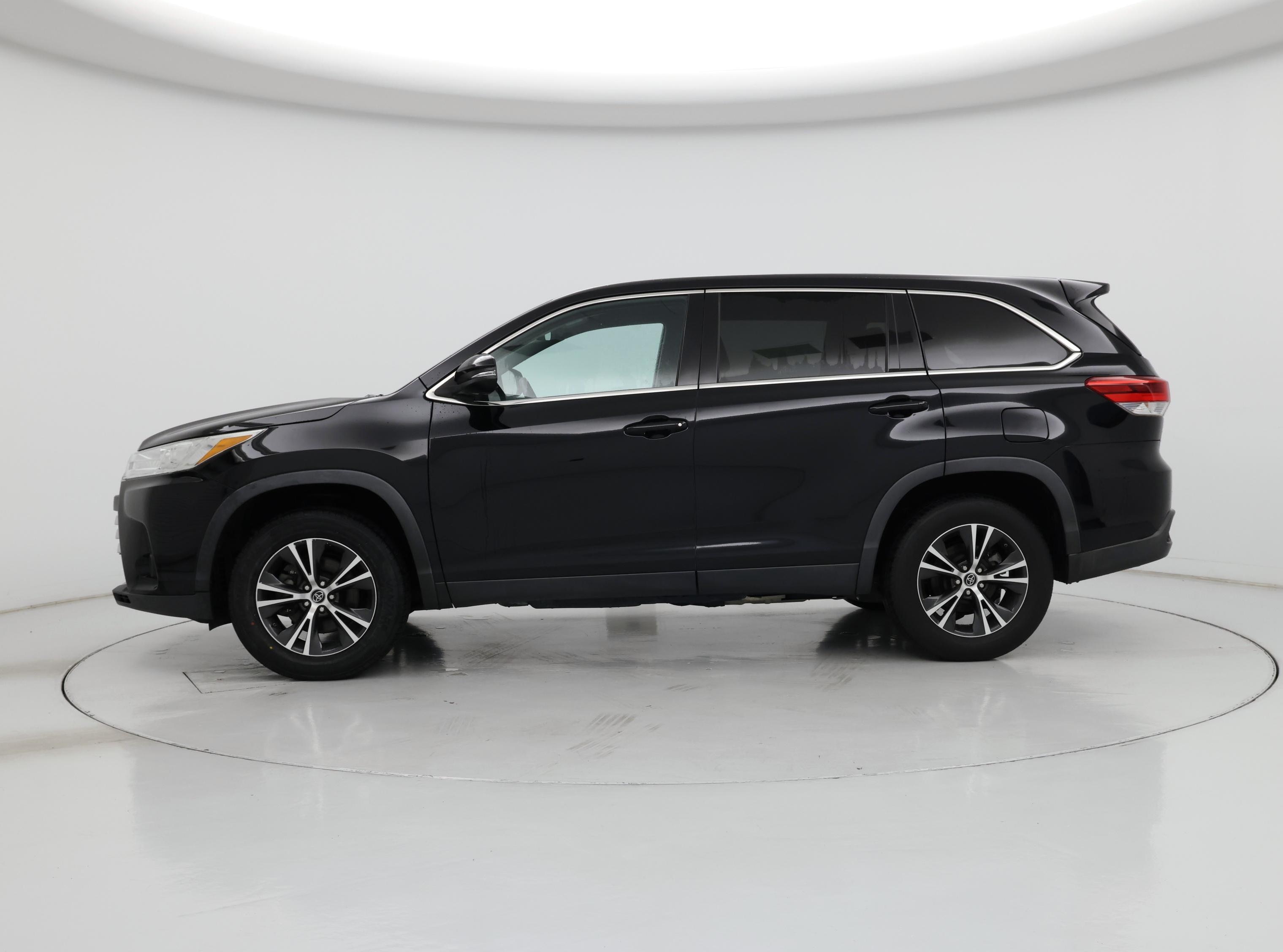 Thumbnail: 2019 Toyota Highlander - 3