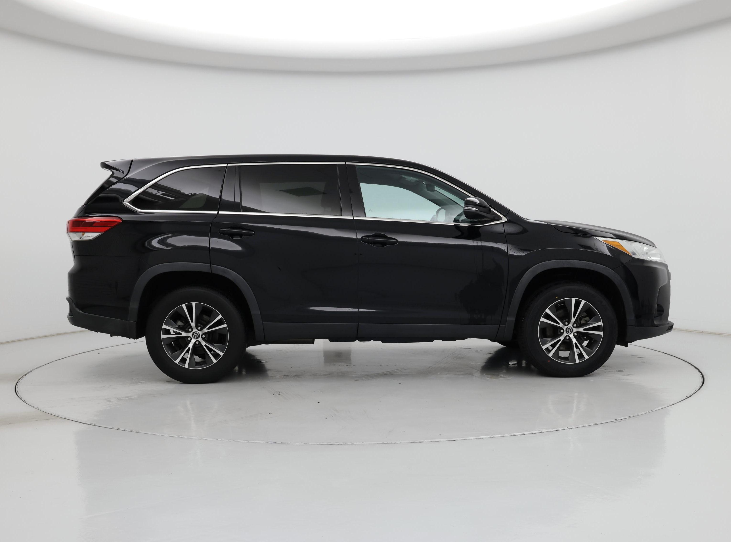 Thumbnail: 2019 Toyota Highlander - 7