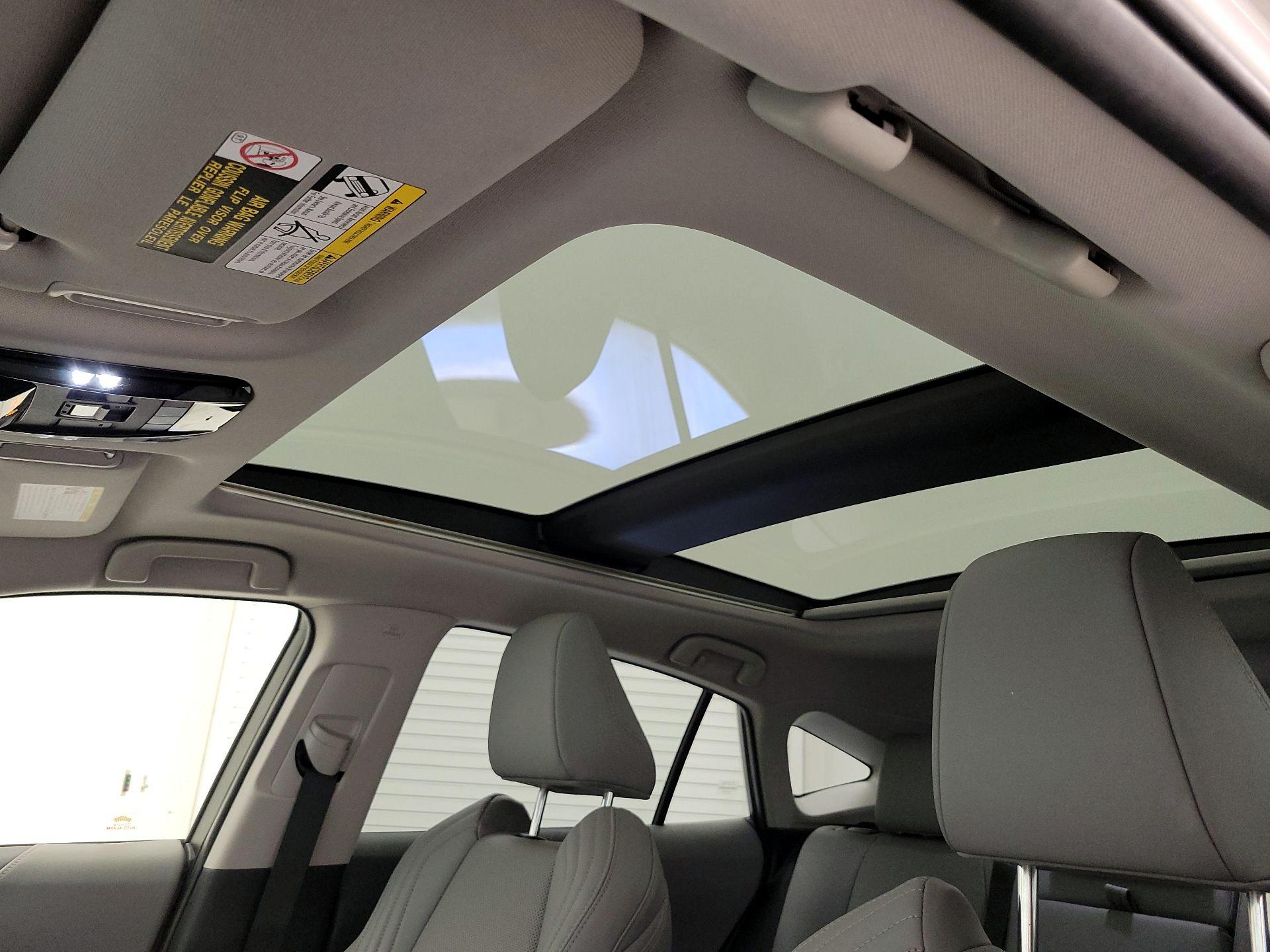 Thumbnail: 2021 Toyota Venza - 20