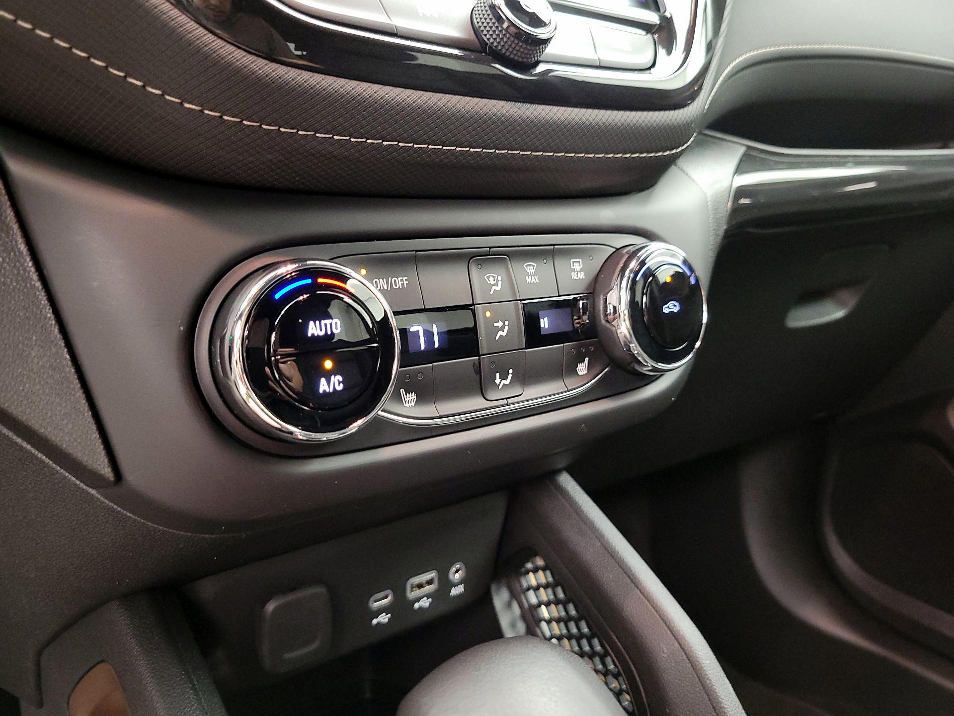 Thumbnail: 2023 Chevrolet TrailBlazer - 16