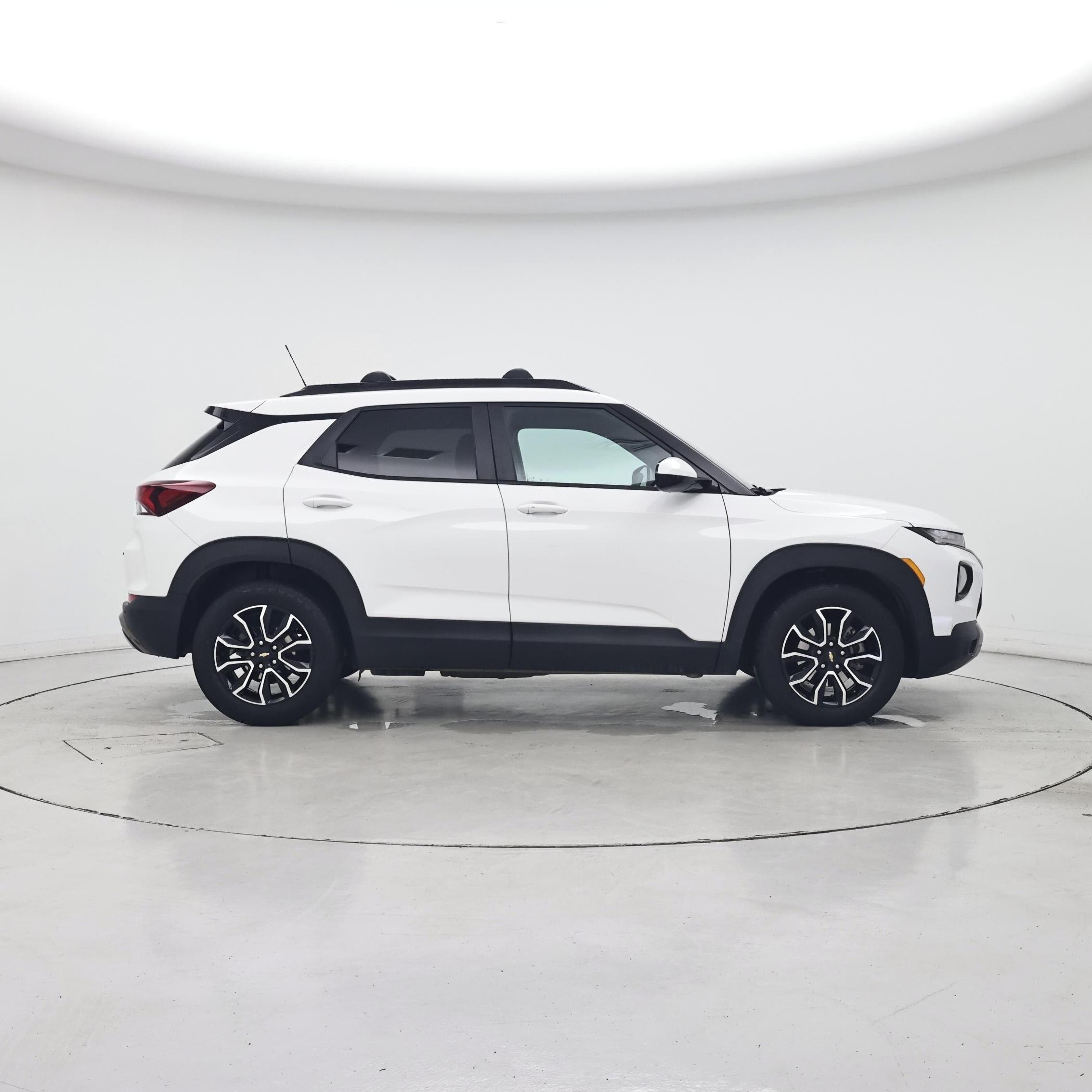 Thumbnail: 2023 Chevrolet TrailBlazer - 7