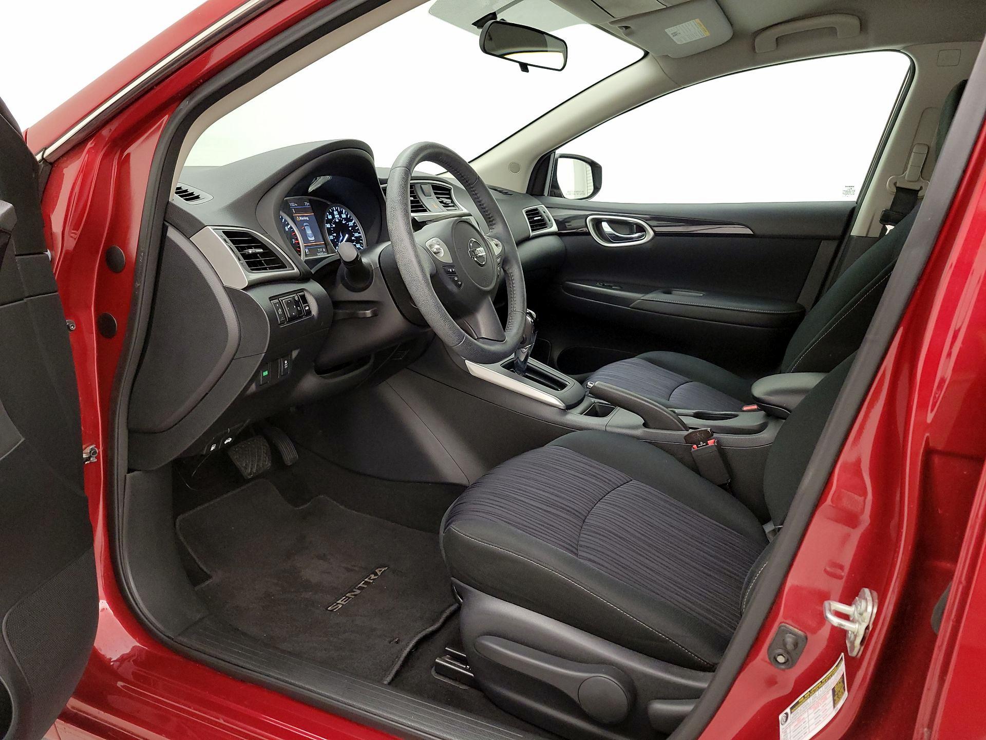 Thumbnail: 2019 Nissan Sentra - 11