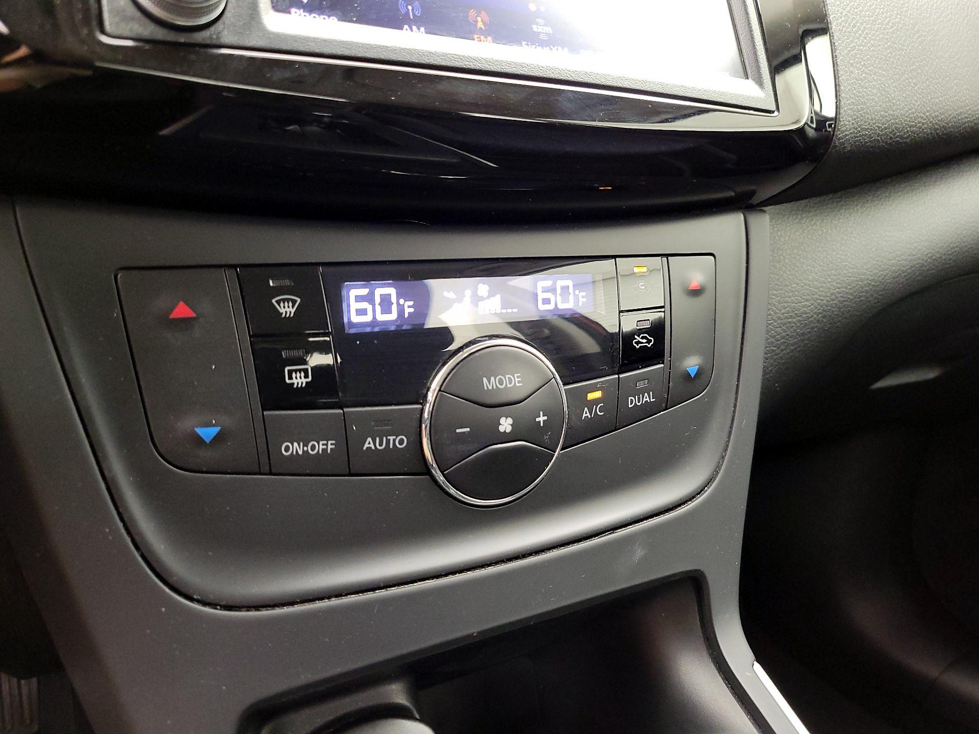 Thumbnail: 2019 Nissan Sentra - 16