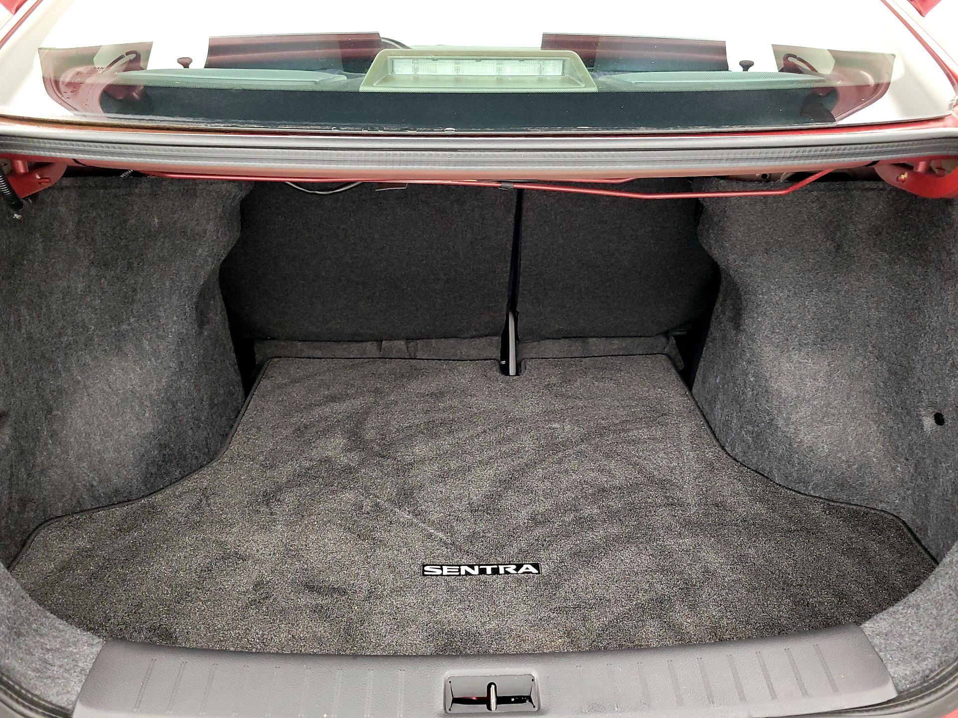 Thumbnail: 2019 Nissan Sentra - 20
