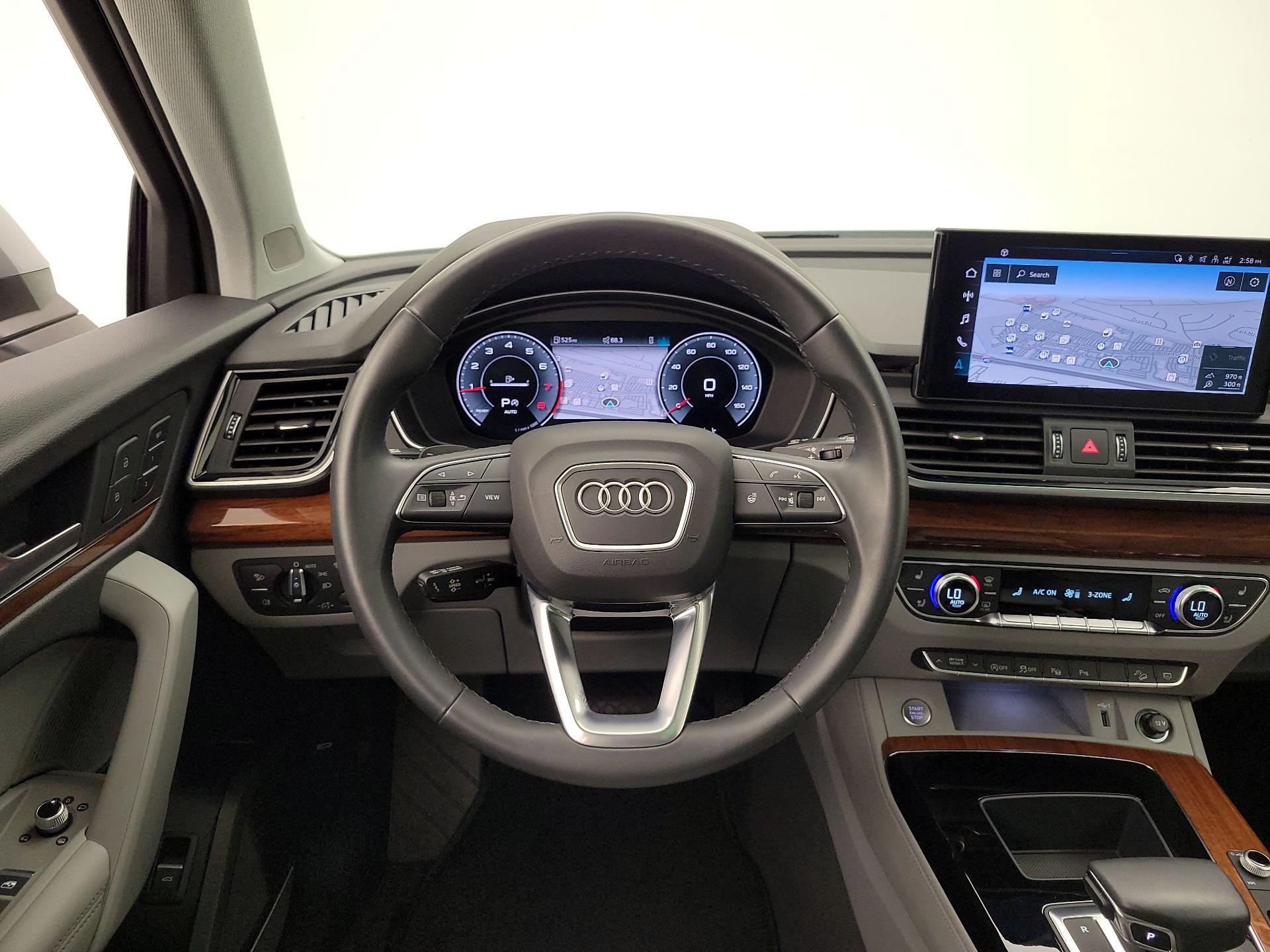 Thumbnail: 2022 Audi Q5 - 10
