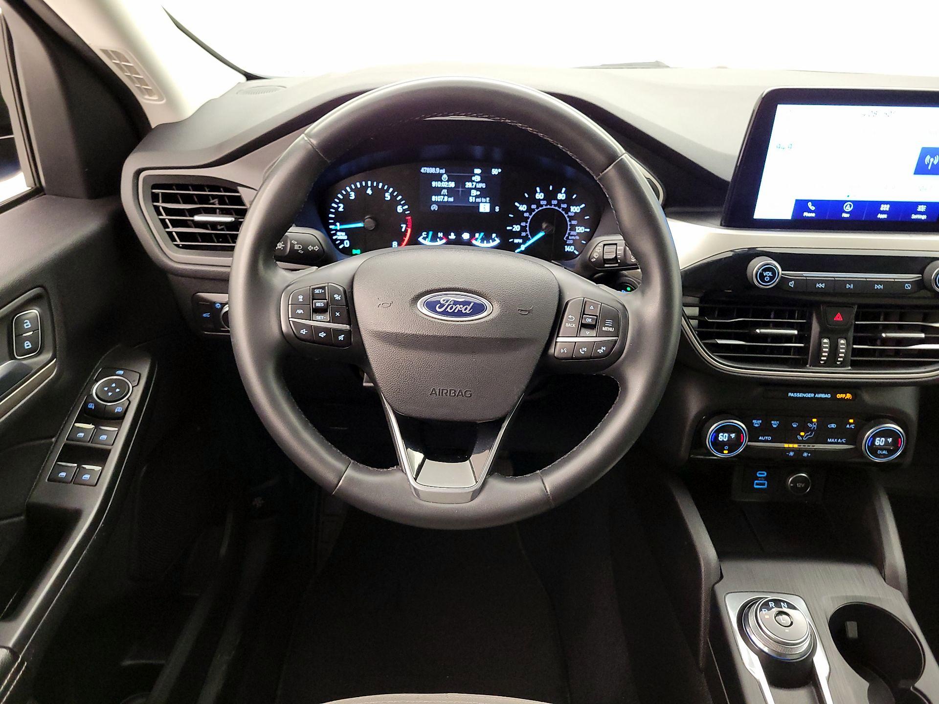 Thumbnail: 2021 Ford Escape - 10