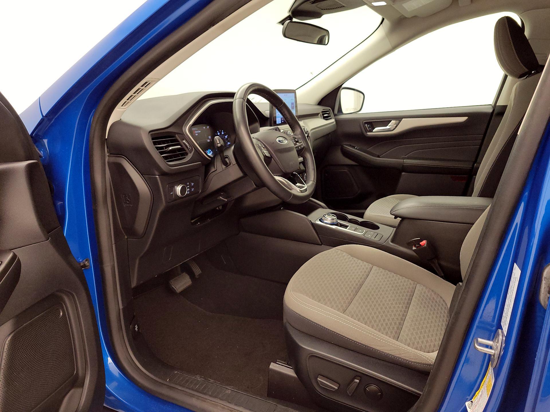 Thumbnail: 2021 Ford Escape - 11