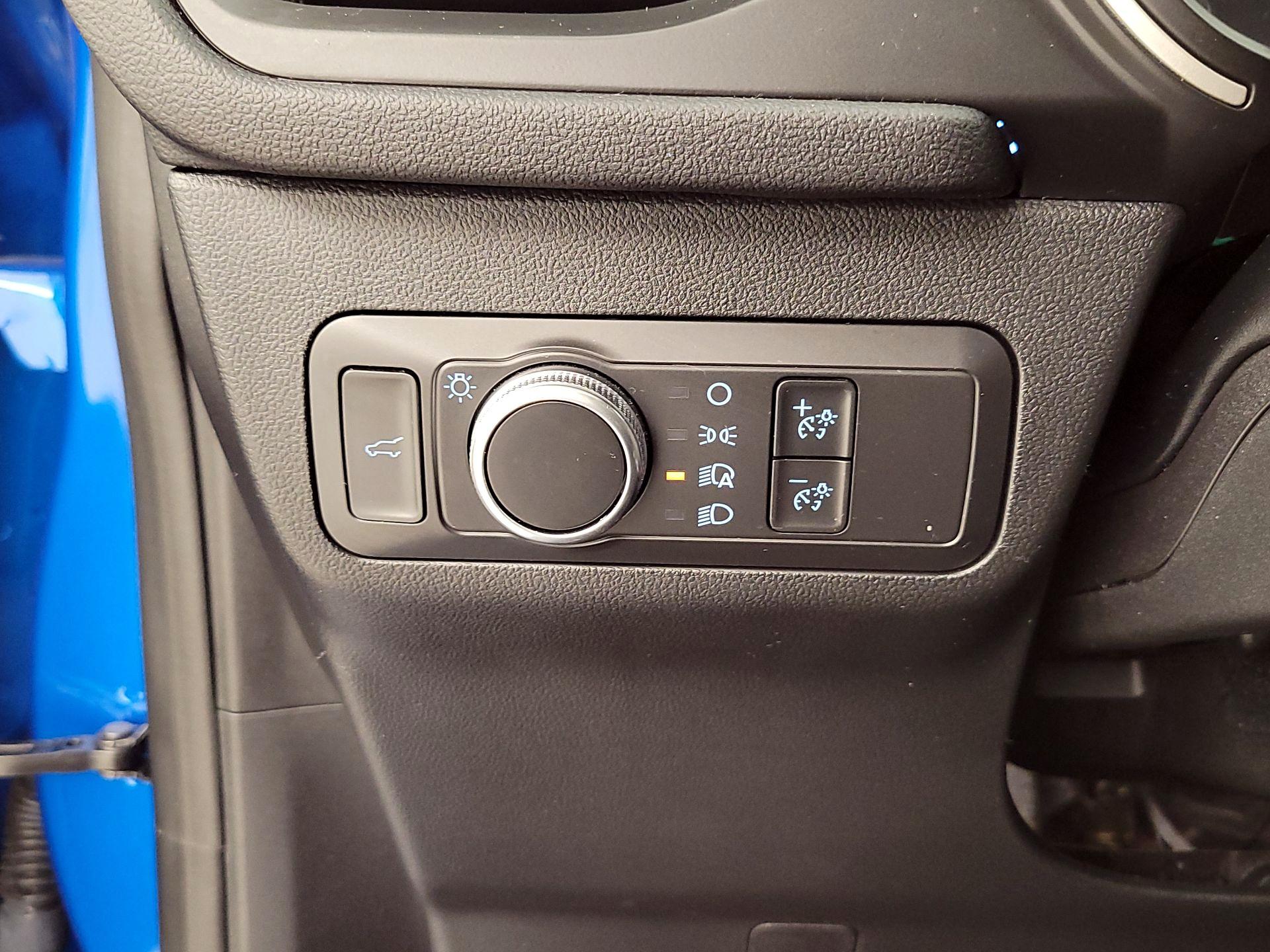 Thumbnail: 2021 Ford Escape - 13