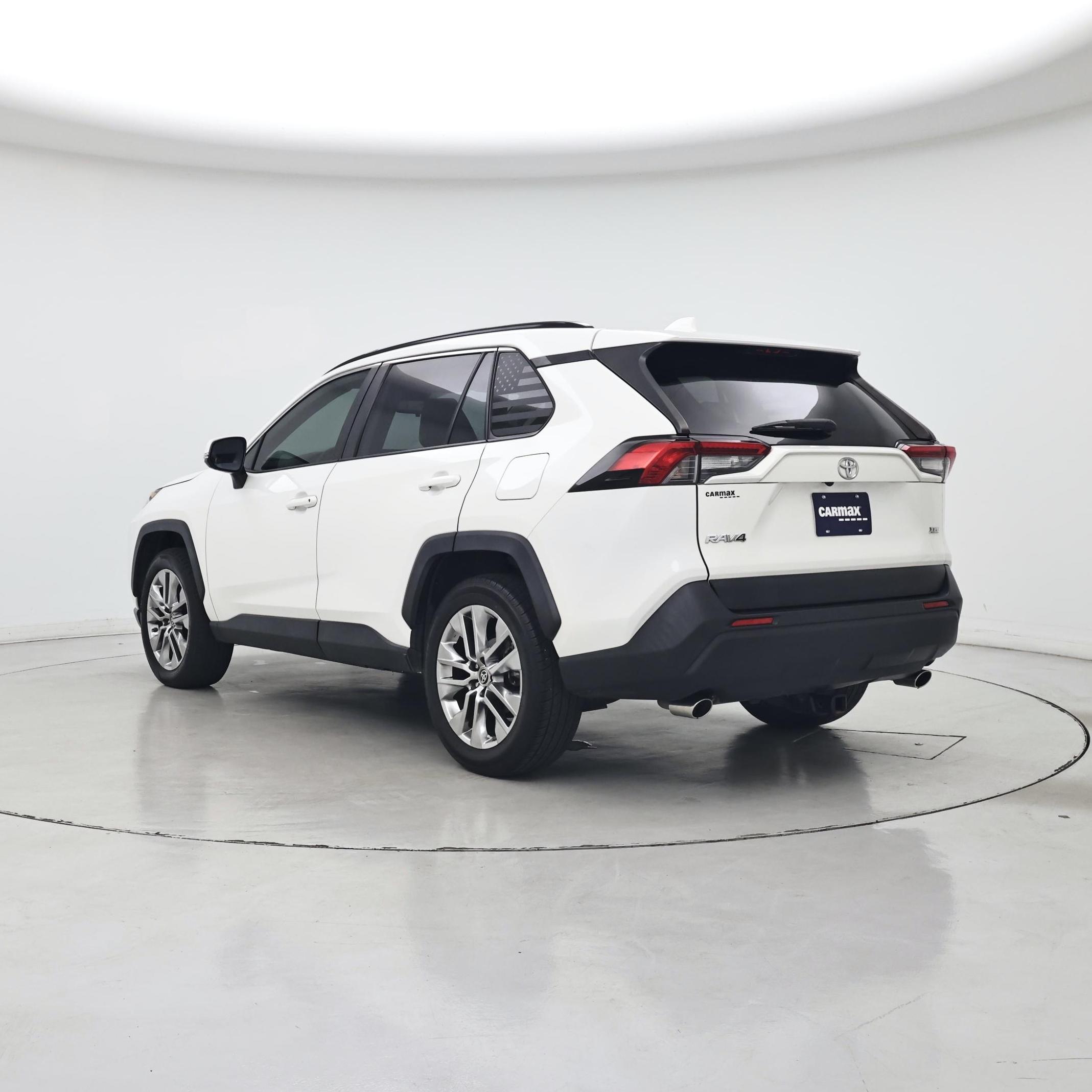 Thumbnail: 2019 Toyota RAV4 - 2